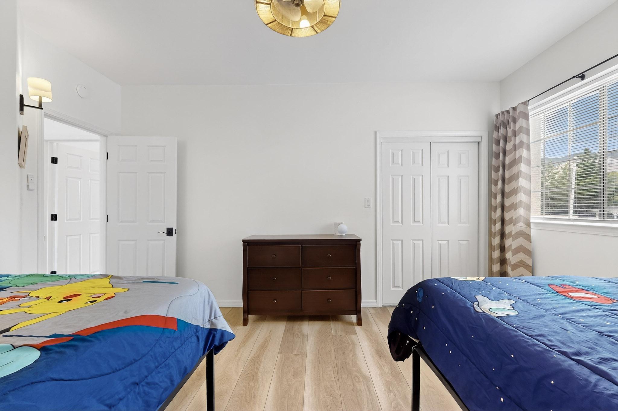 12301 LA VISTA GRANDE Drive NE