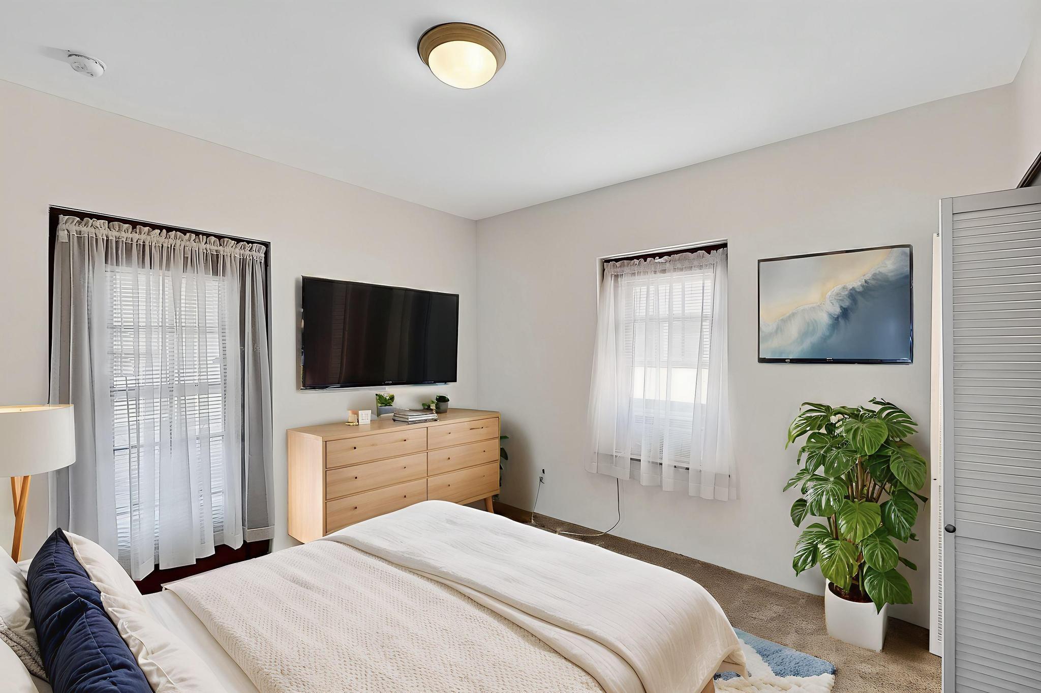 111 COLUMBIA Drive SE