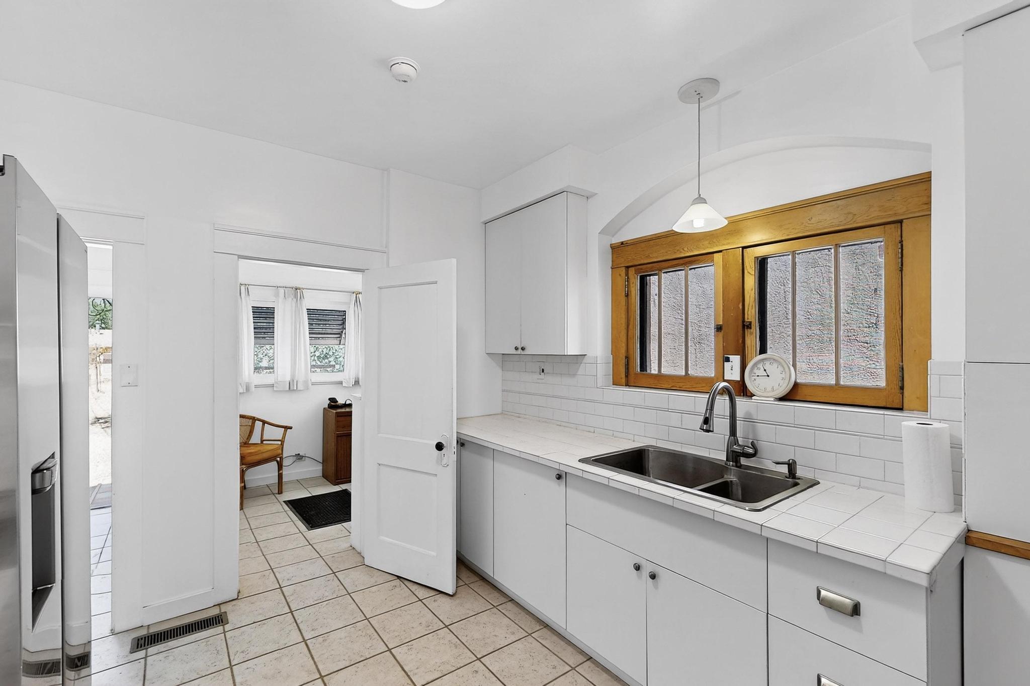 111 COLUMBIA Drive SE