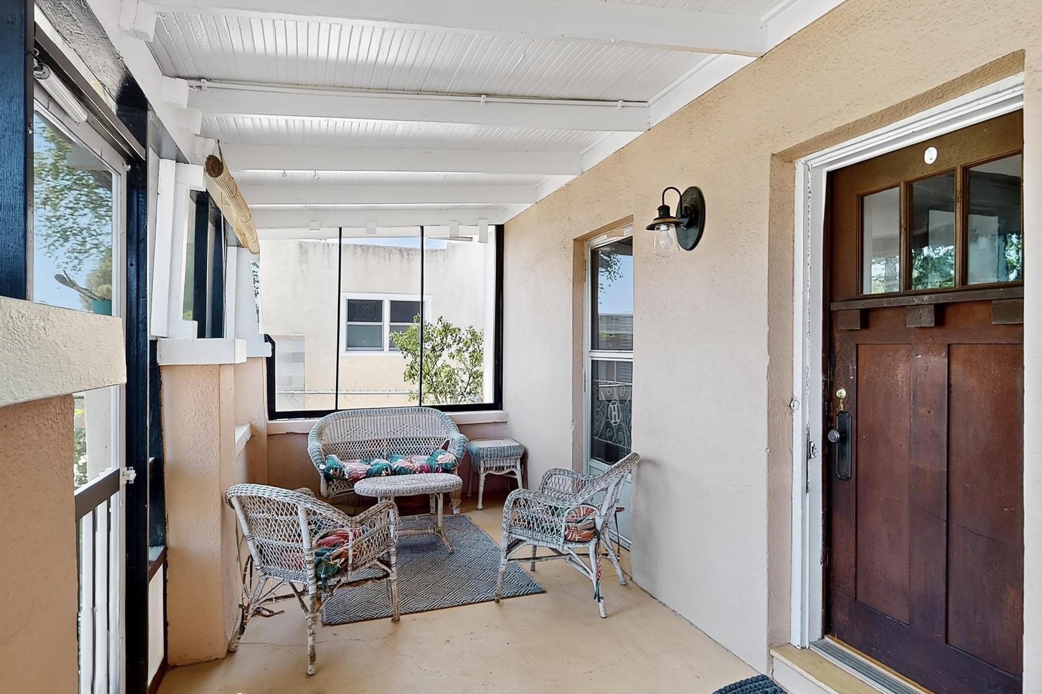 111 COLUMBIA Drive SE