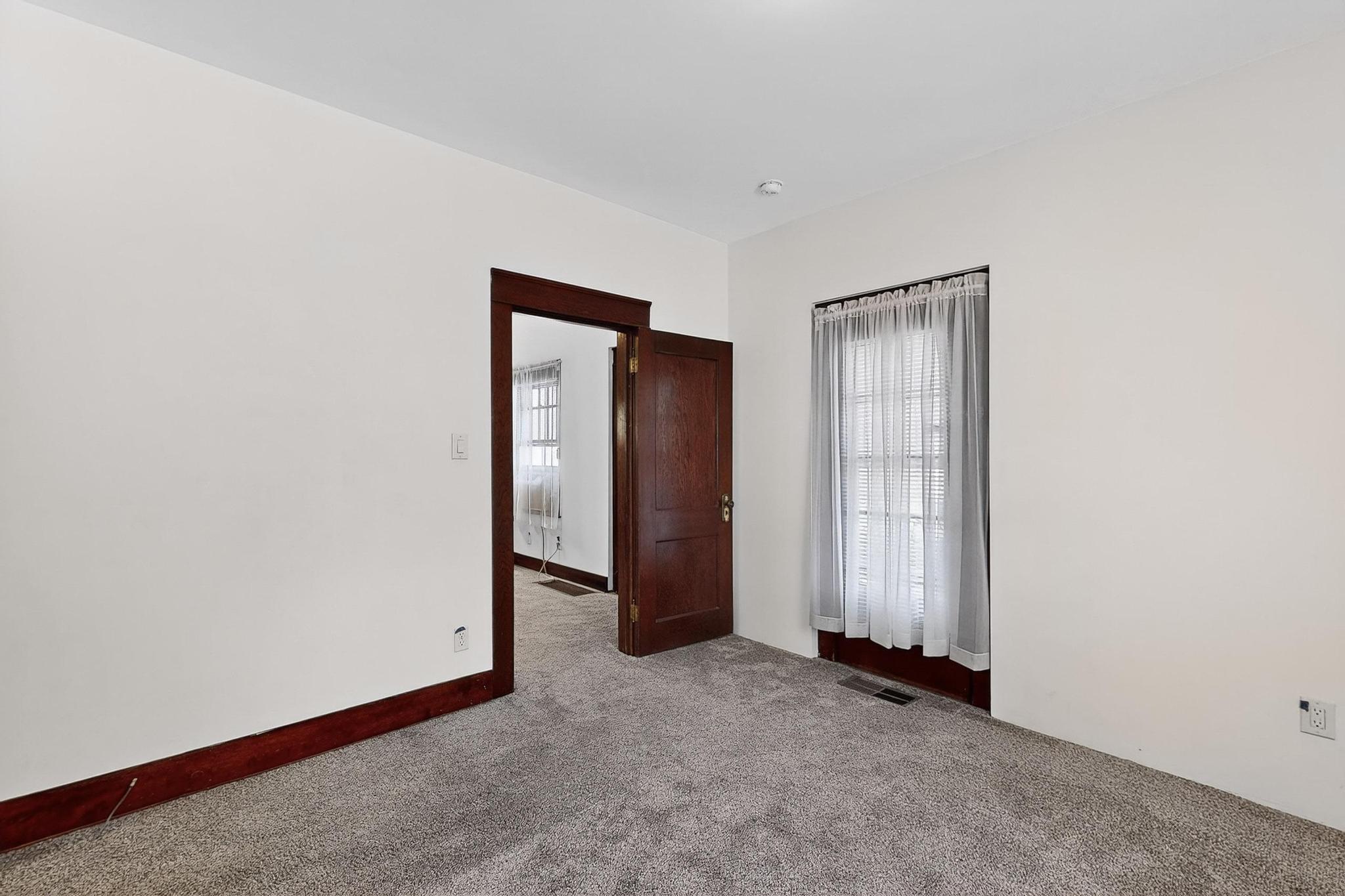 111 COLUMBIA Drive SE