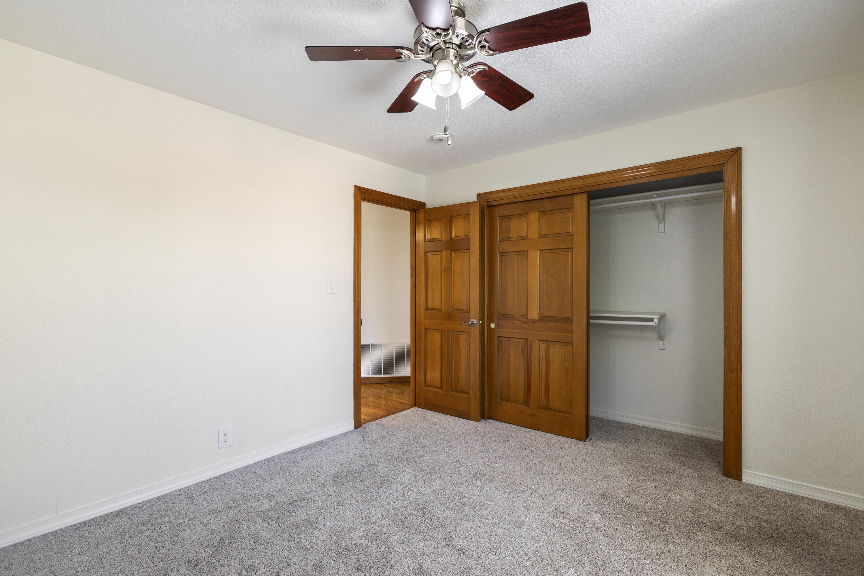 8712 Greenarbor Road NE