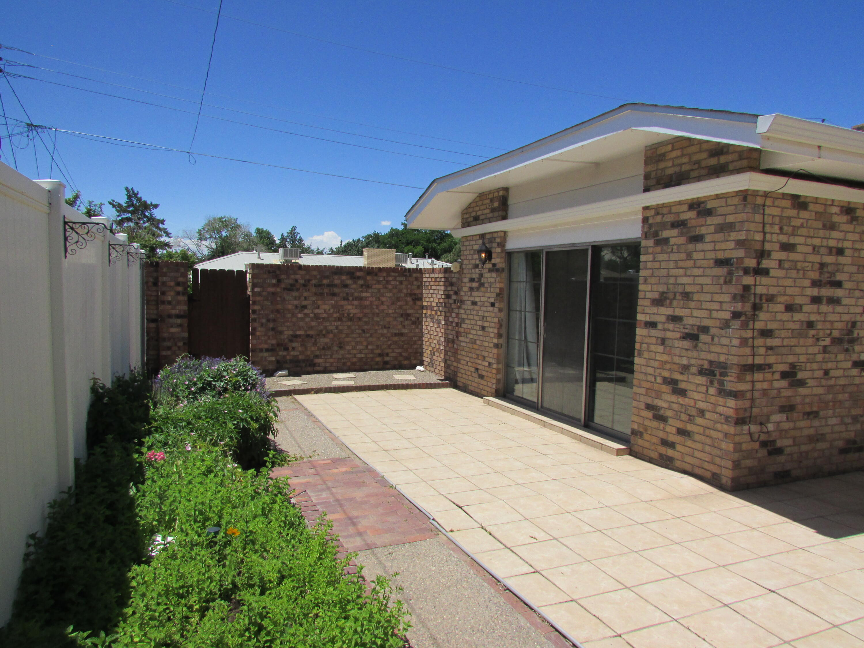 3109 DALLAS Street NE