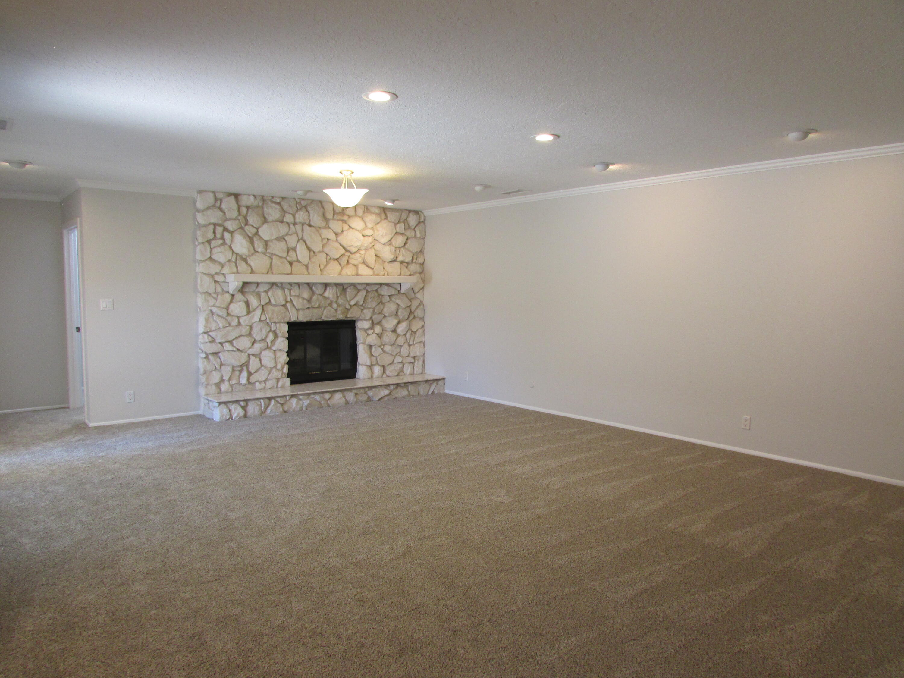 3109 DALLAS Street NE