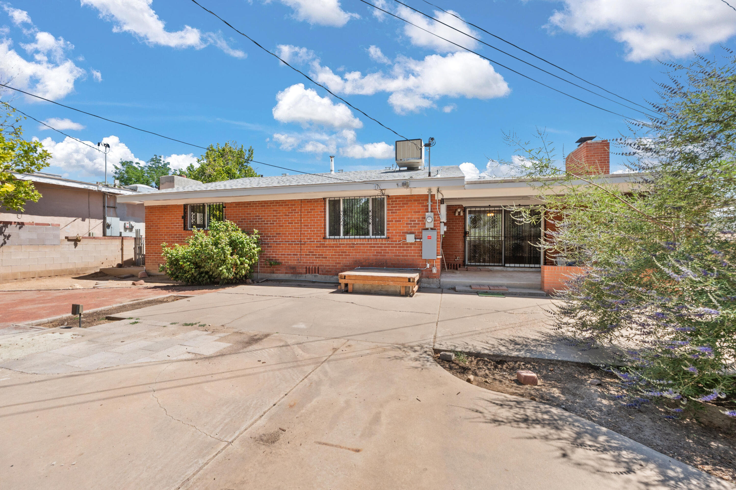2331 MORROW Road NE