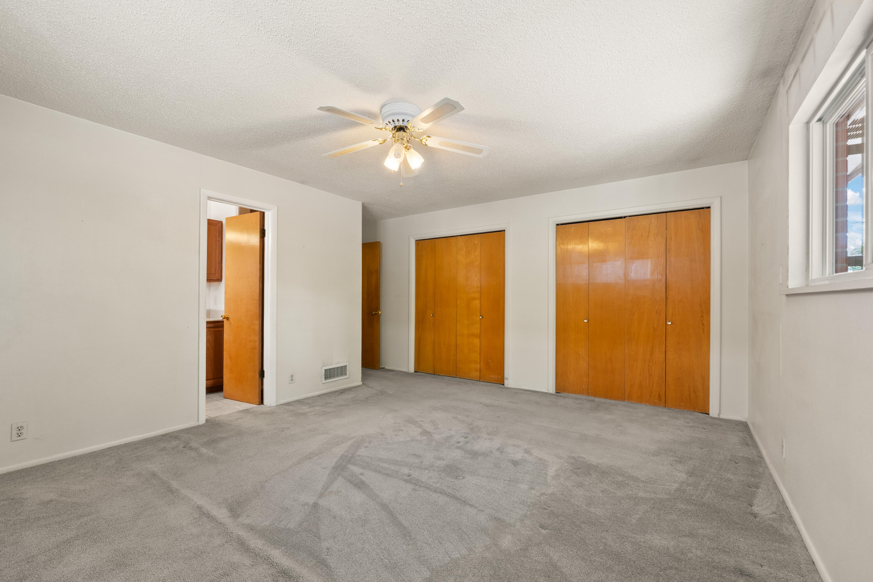 2331 MORROW Road NE