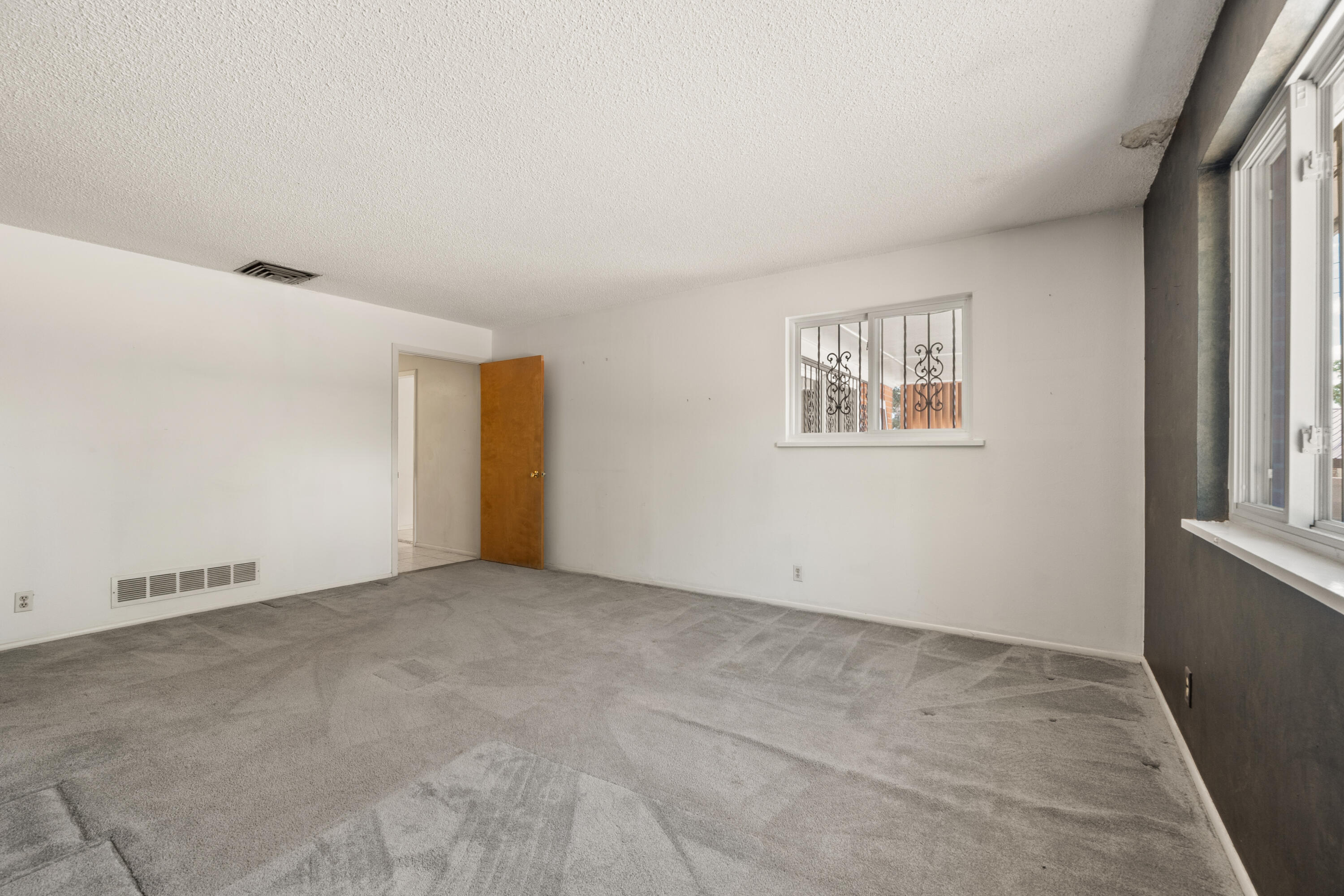 2331 MORROW Road NE