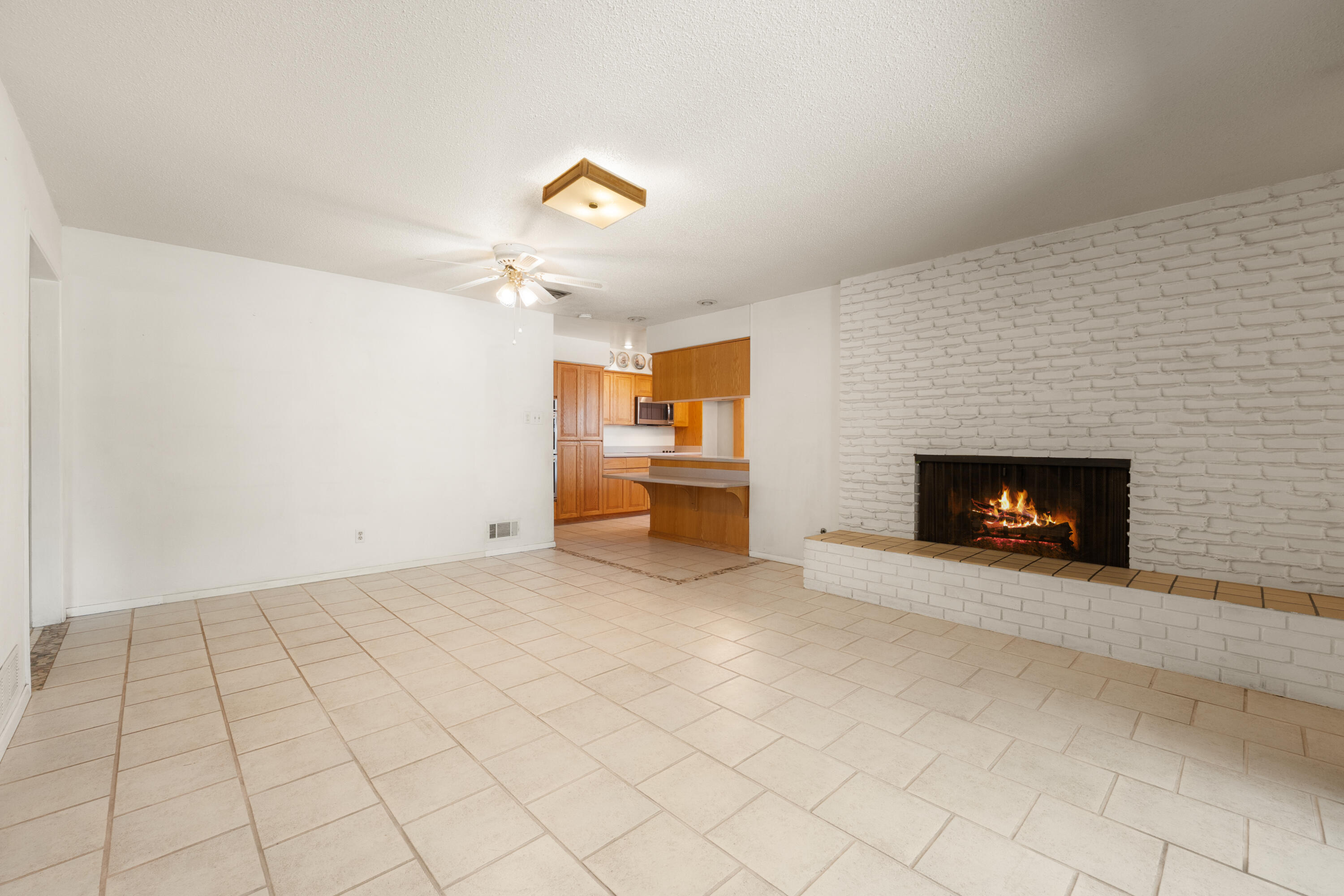 2331 MORROW Road NE