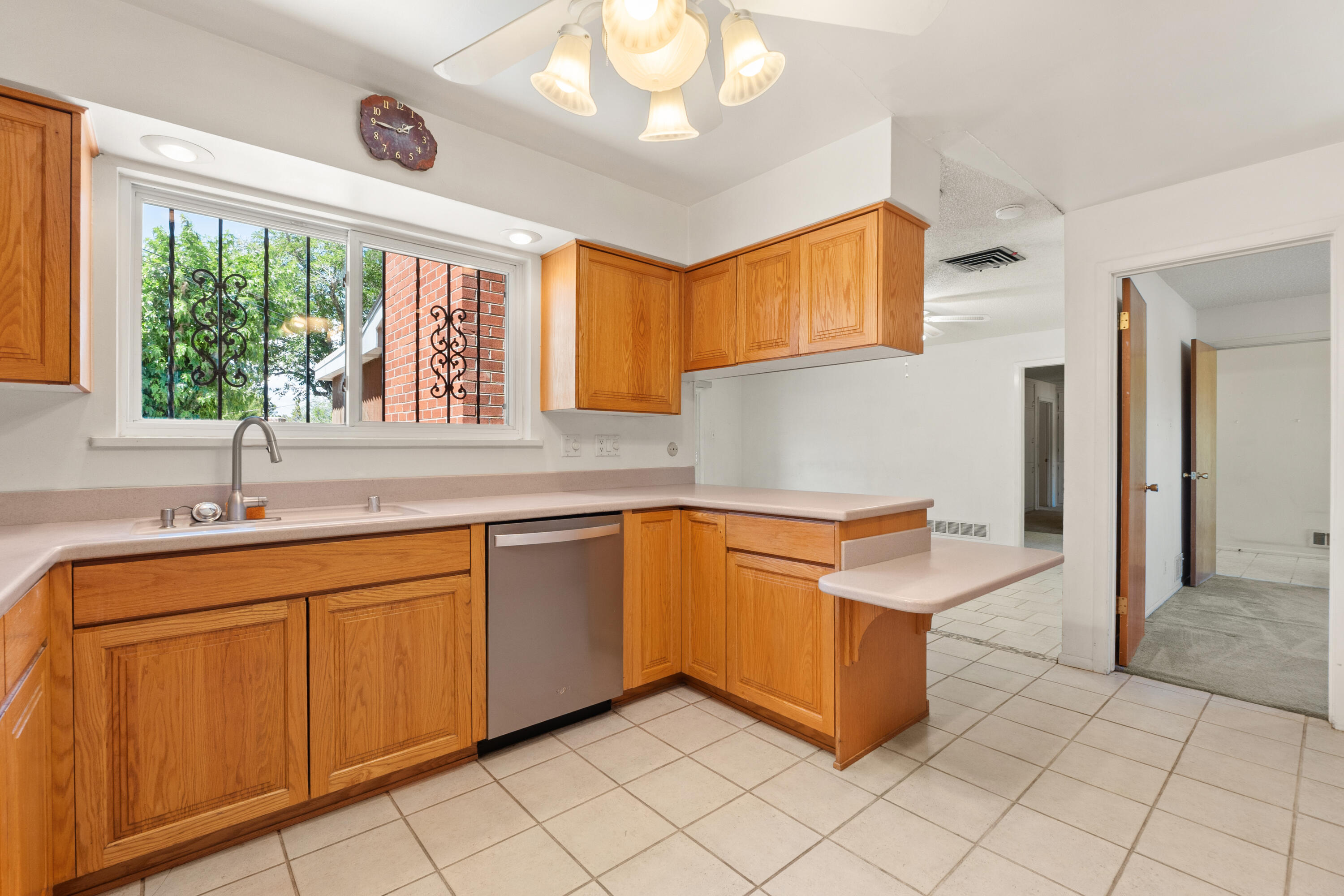 2331 MORROW Road NE