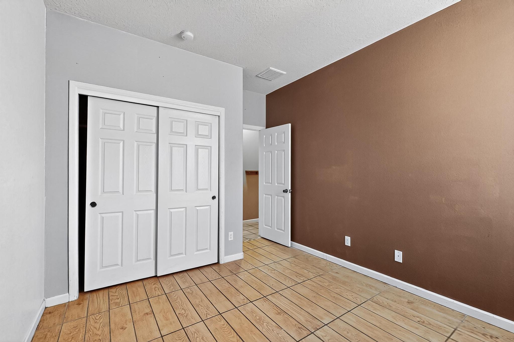 337 LOMA LINDA Loop NE