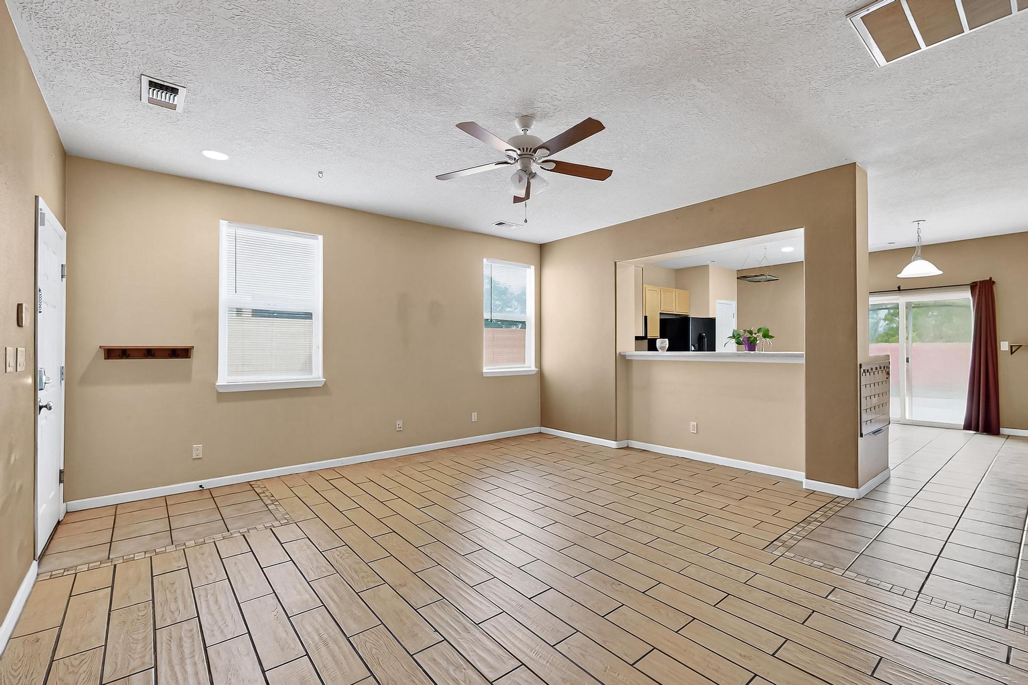 337 LOMA LINDA Loop NE