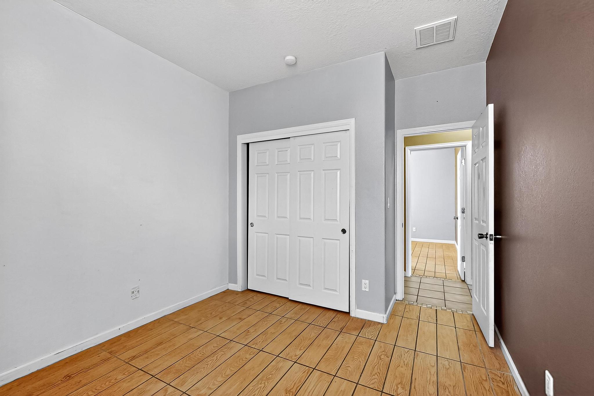 337 LOMA LINDA Loop NE