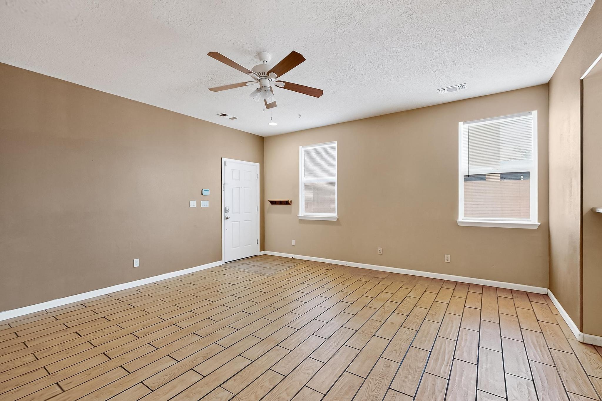 337 LOMA LINDA Loop NE