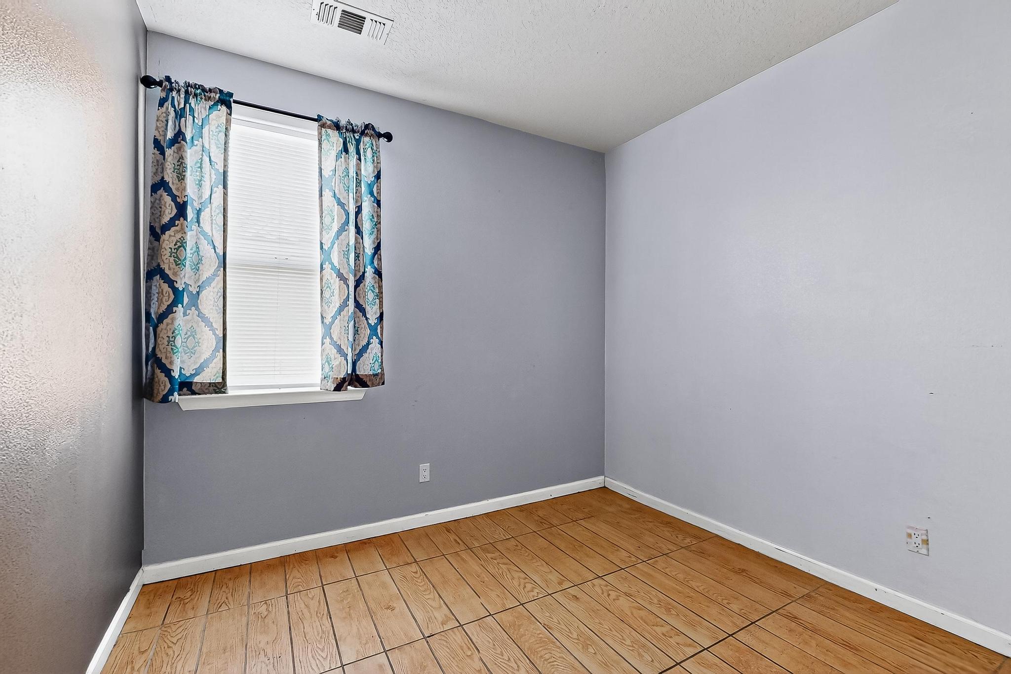337 LOMA LINDA Loop NE