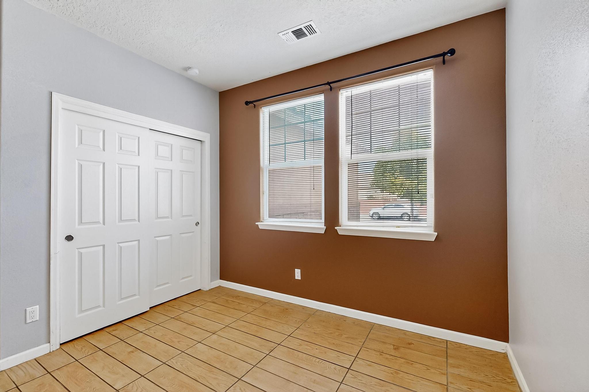 337 LOMA LINDA Loop NE
