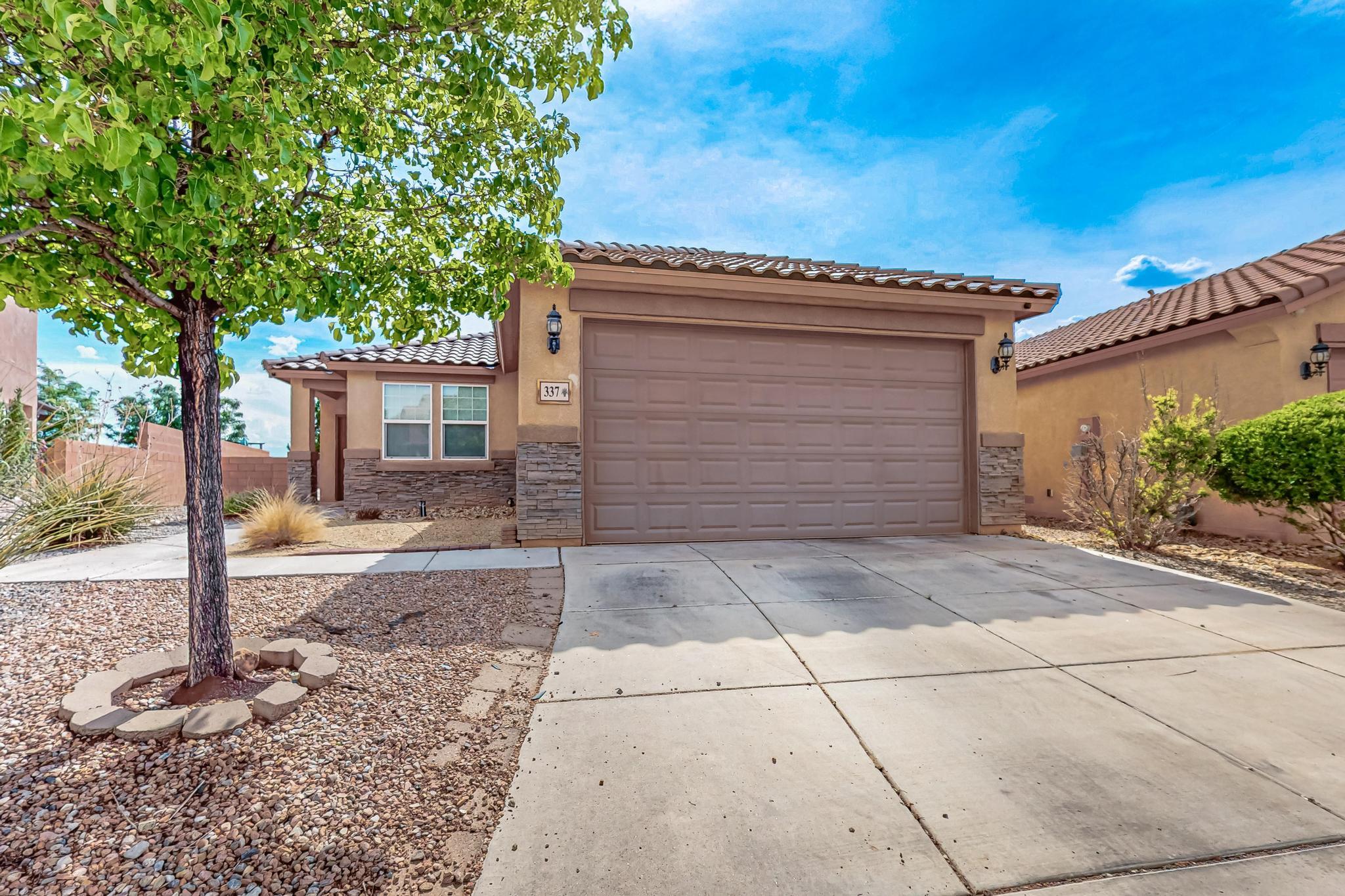 337 LOMA LINDA Loop NE