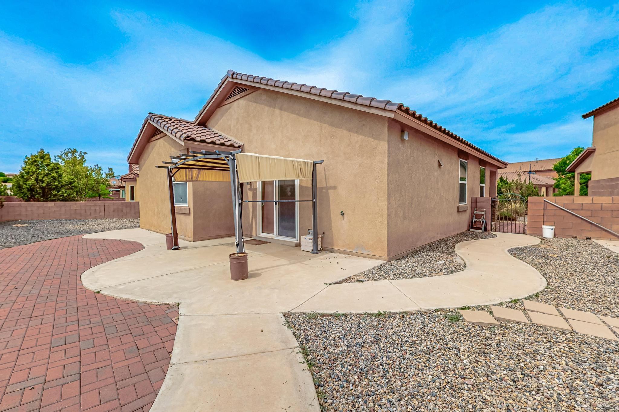 337 LOMA LINDA Loop NE