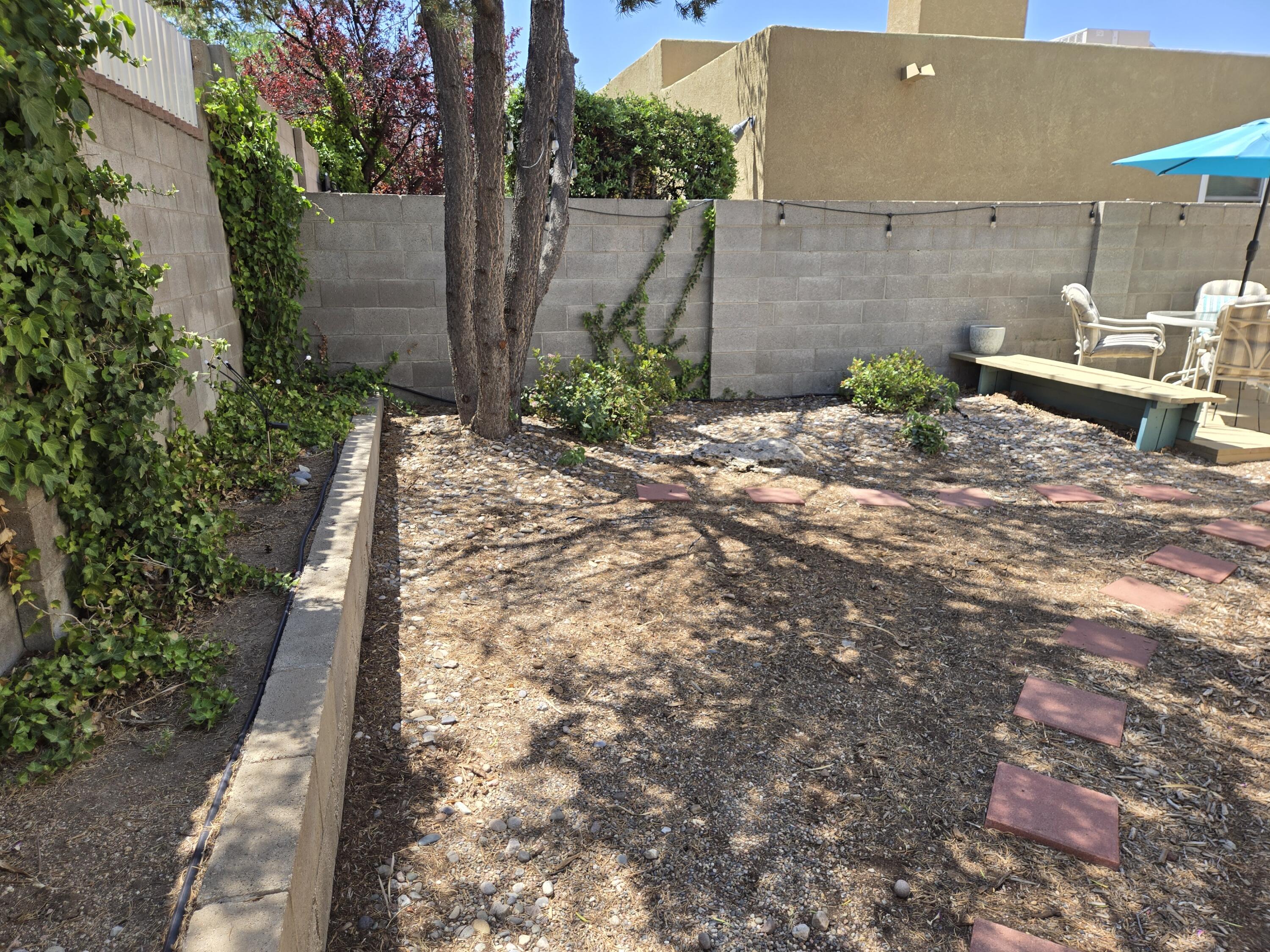 6700 VISTA DEL MONTE NE