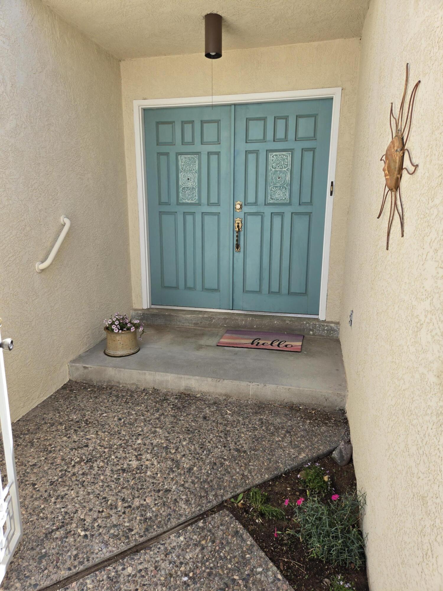 6700 VISTA DEL MONTE NE