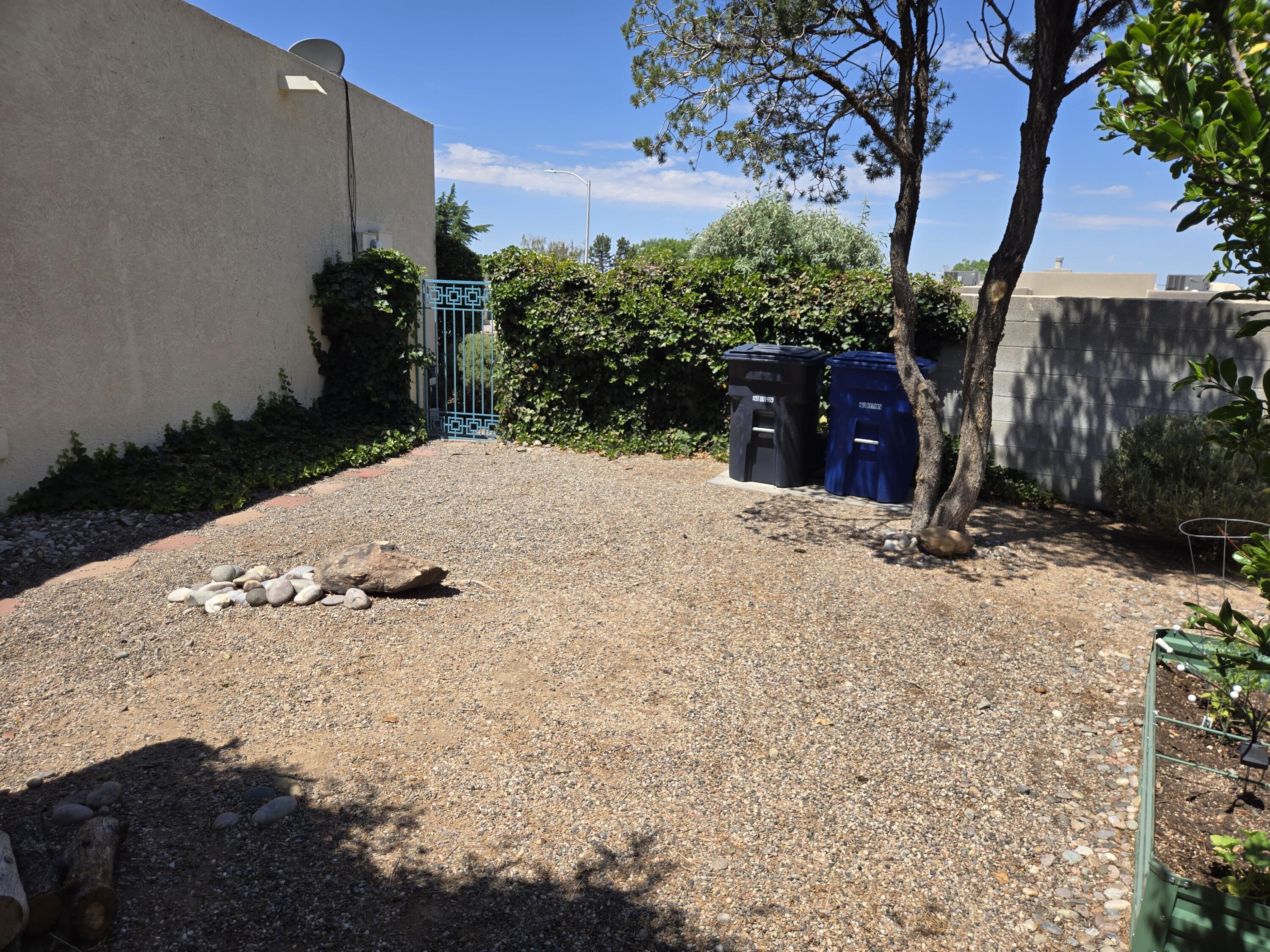 6700 VISTA DEL MONTE NE
