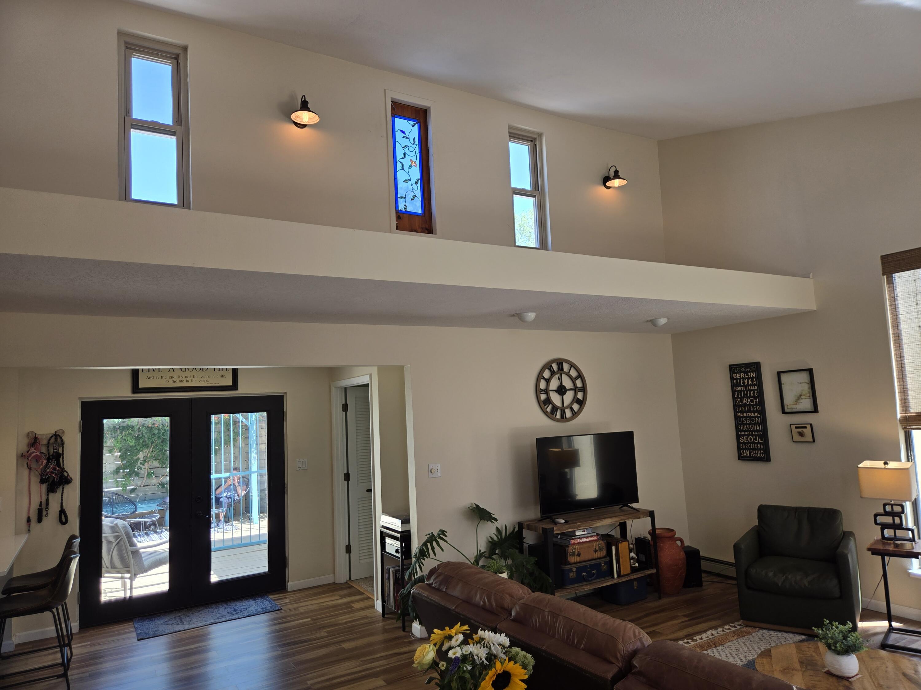 6700 VISTA DEL MONTE NE