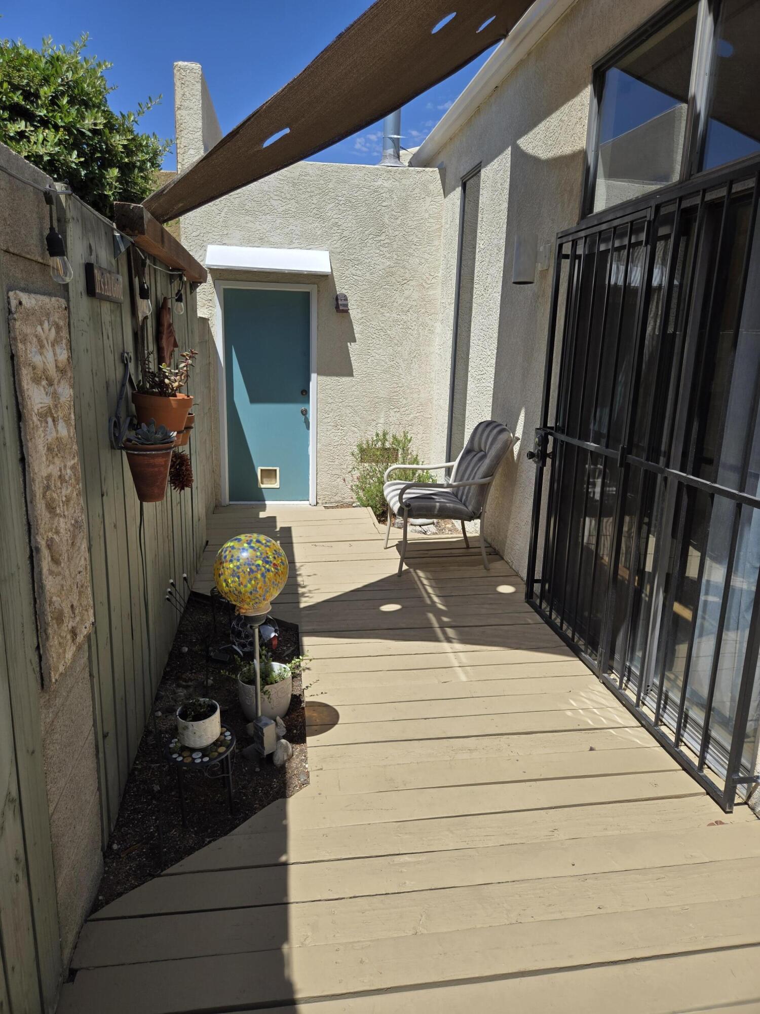 6700 VISTA DEL MONTE NE