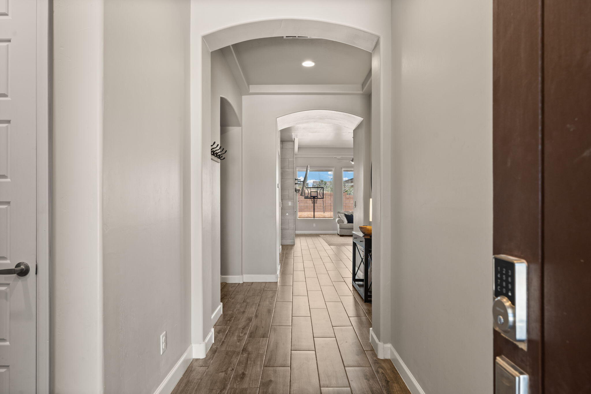 6873 CLEARY Loop NE