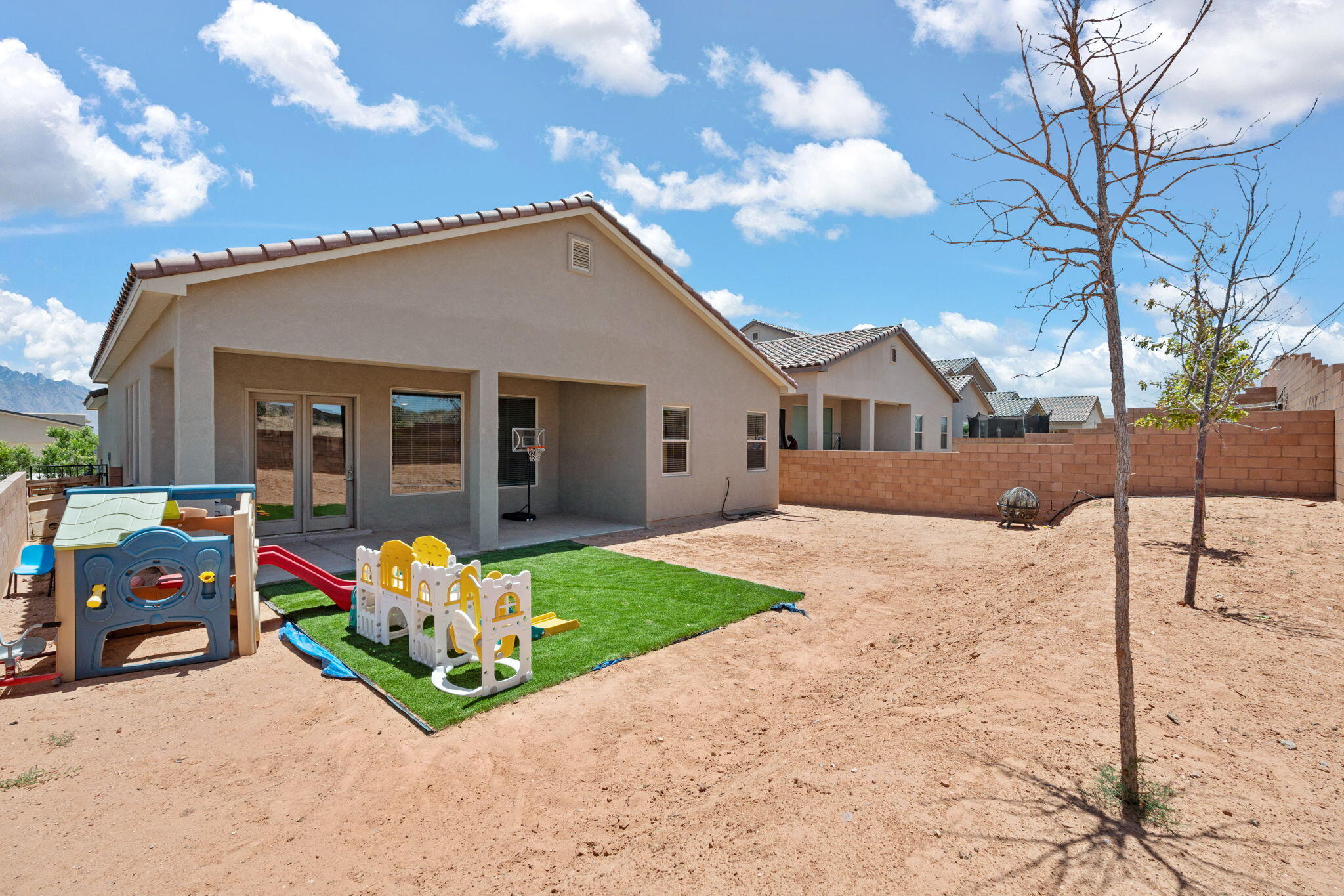 6873 CLEARY Loop NE
