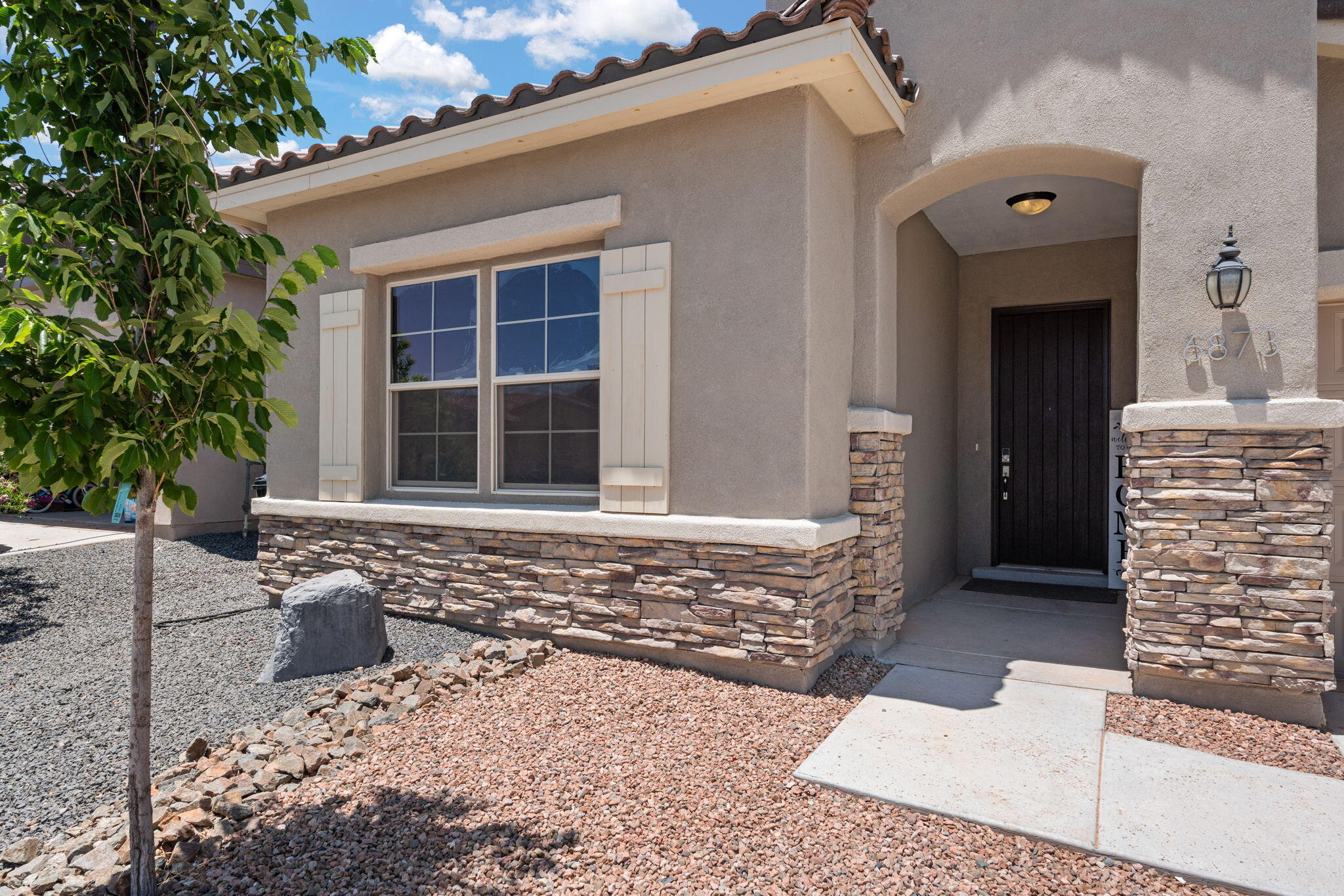 6873 CLEARY Loop NE