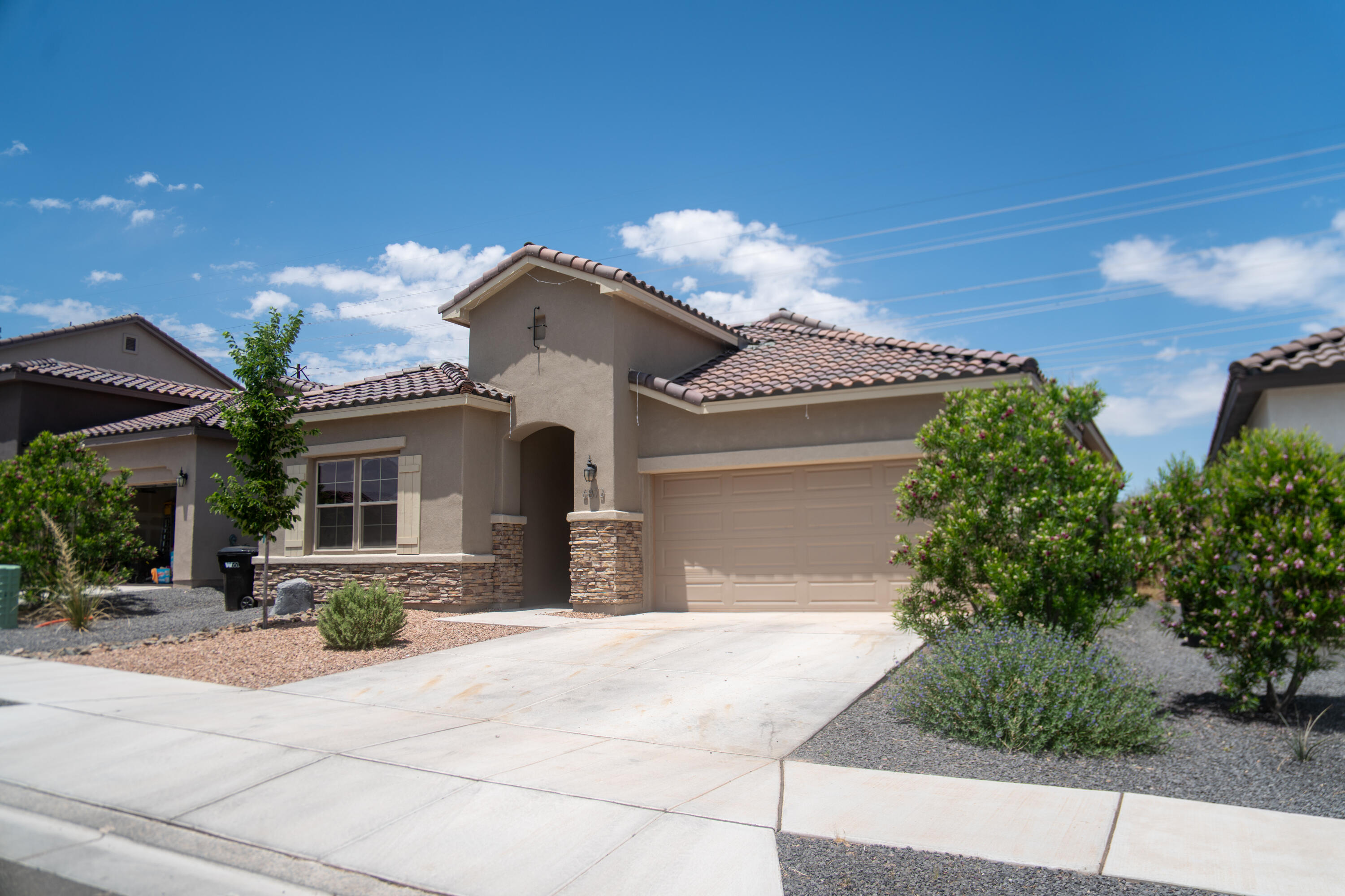 6873 CLEARY Loop NE