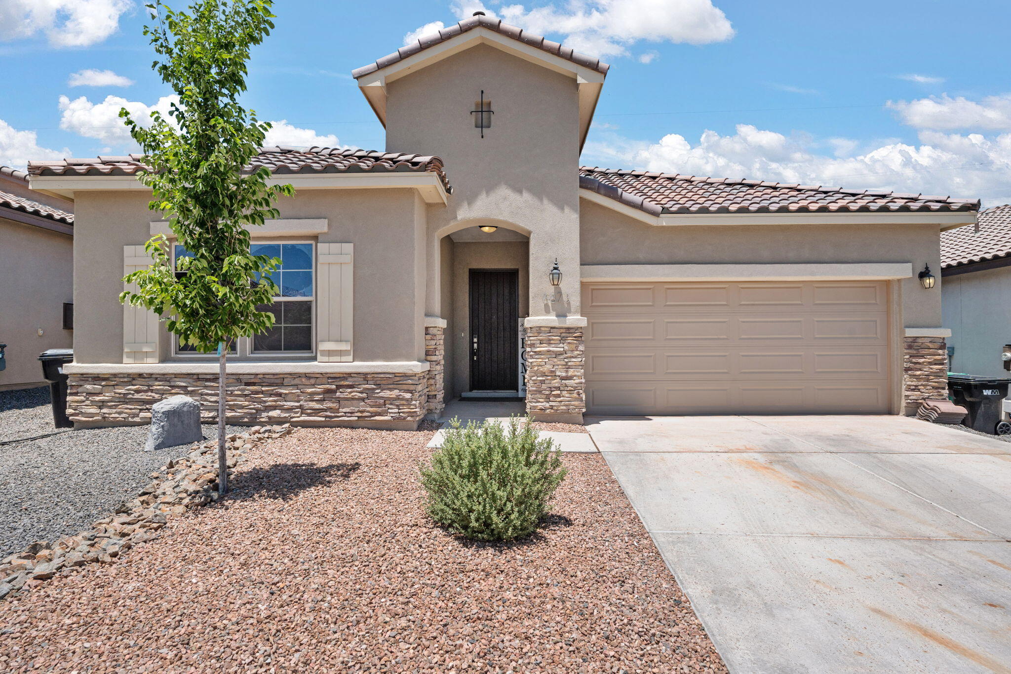 6873 CLEARY Loop NE