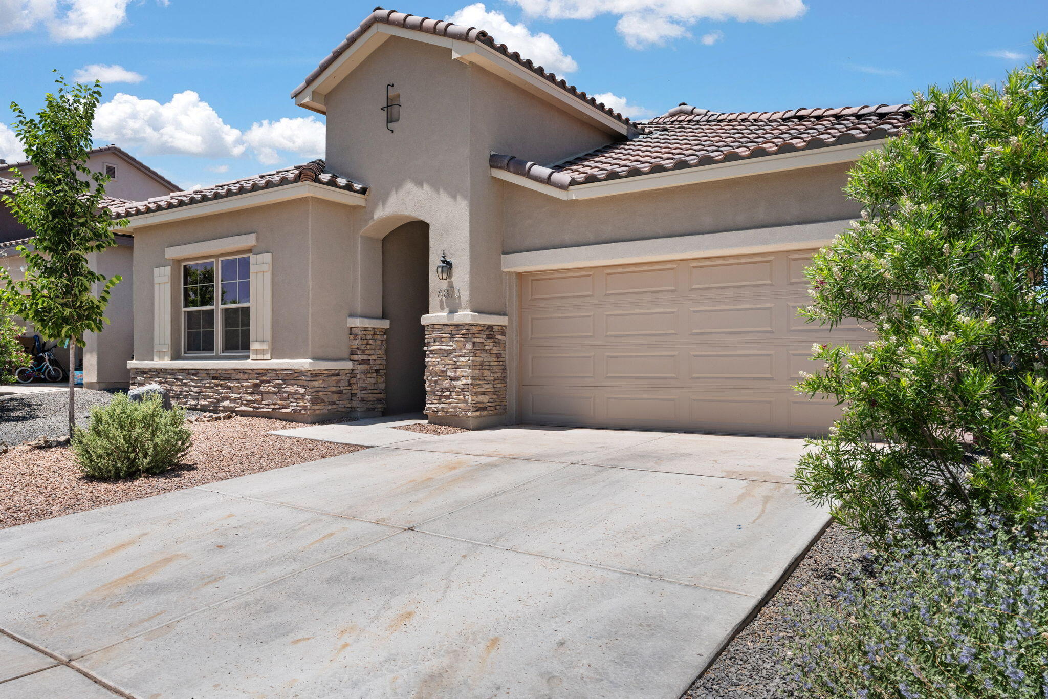 6873 CLEARY Loop NE