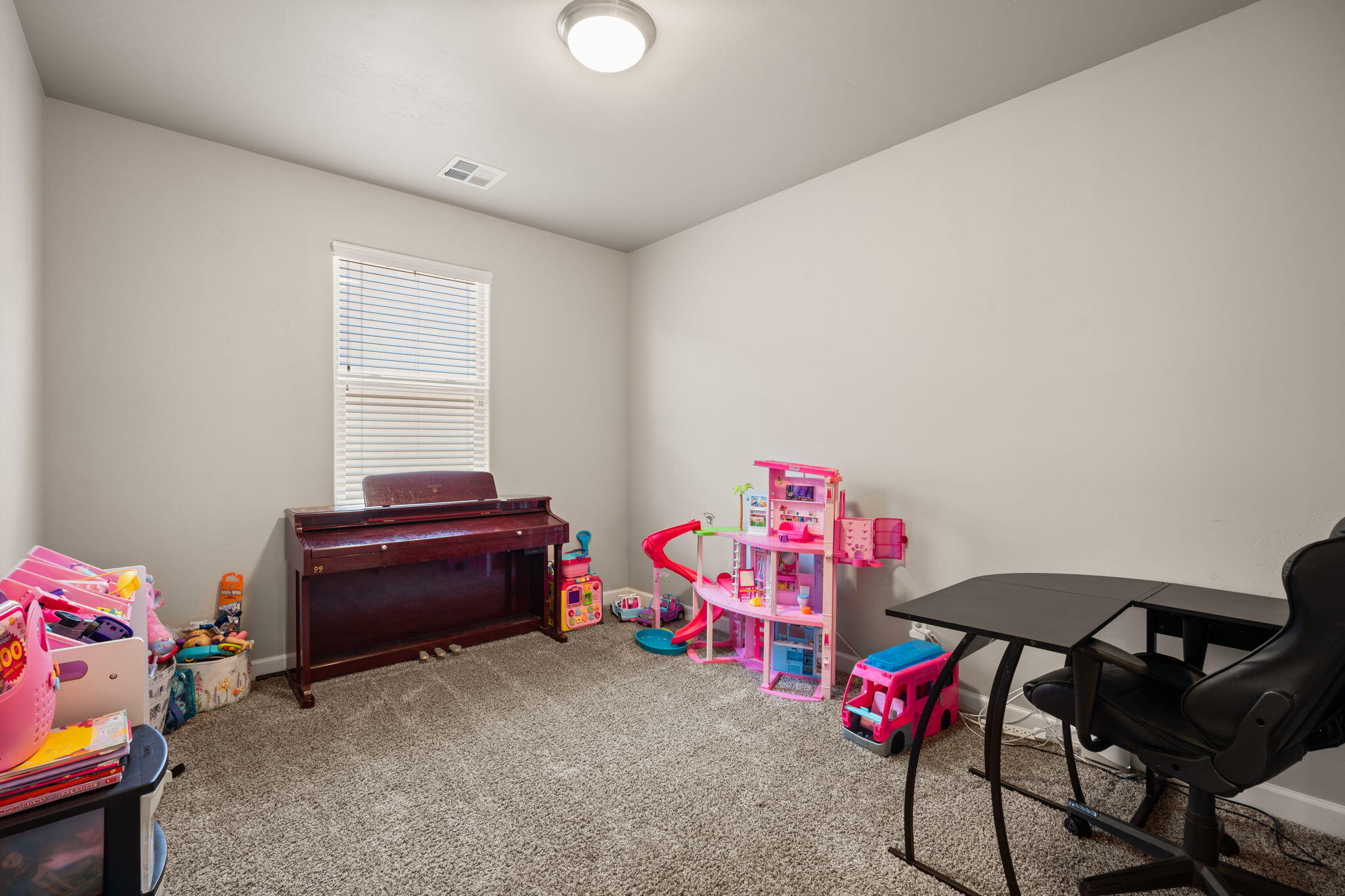 6873 CLEARY Loop NE