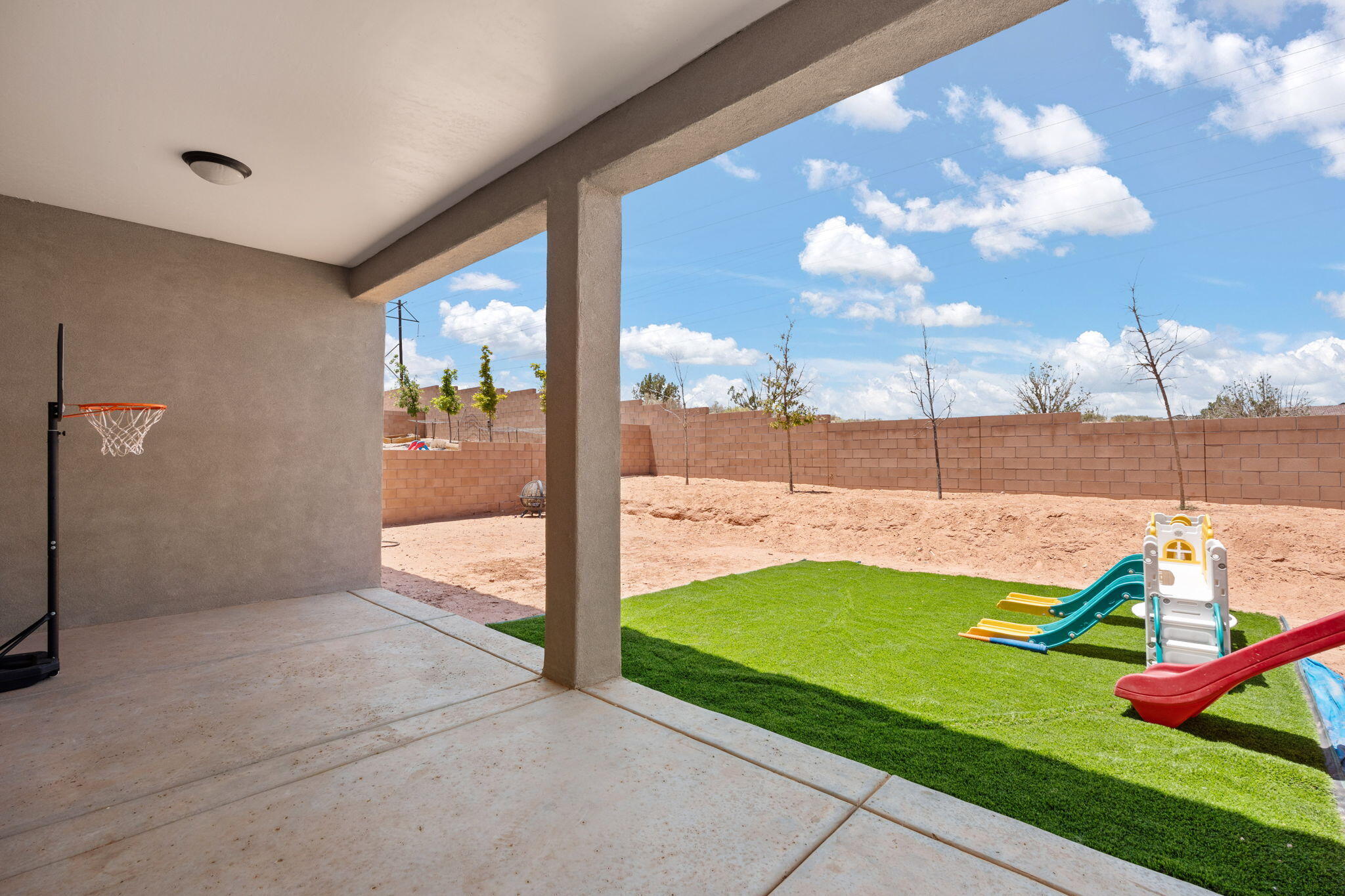 6873 CLEARY Loop NE