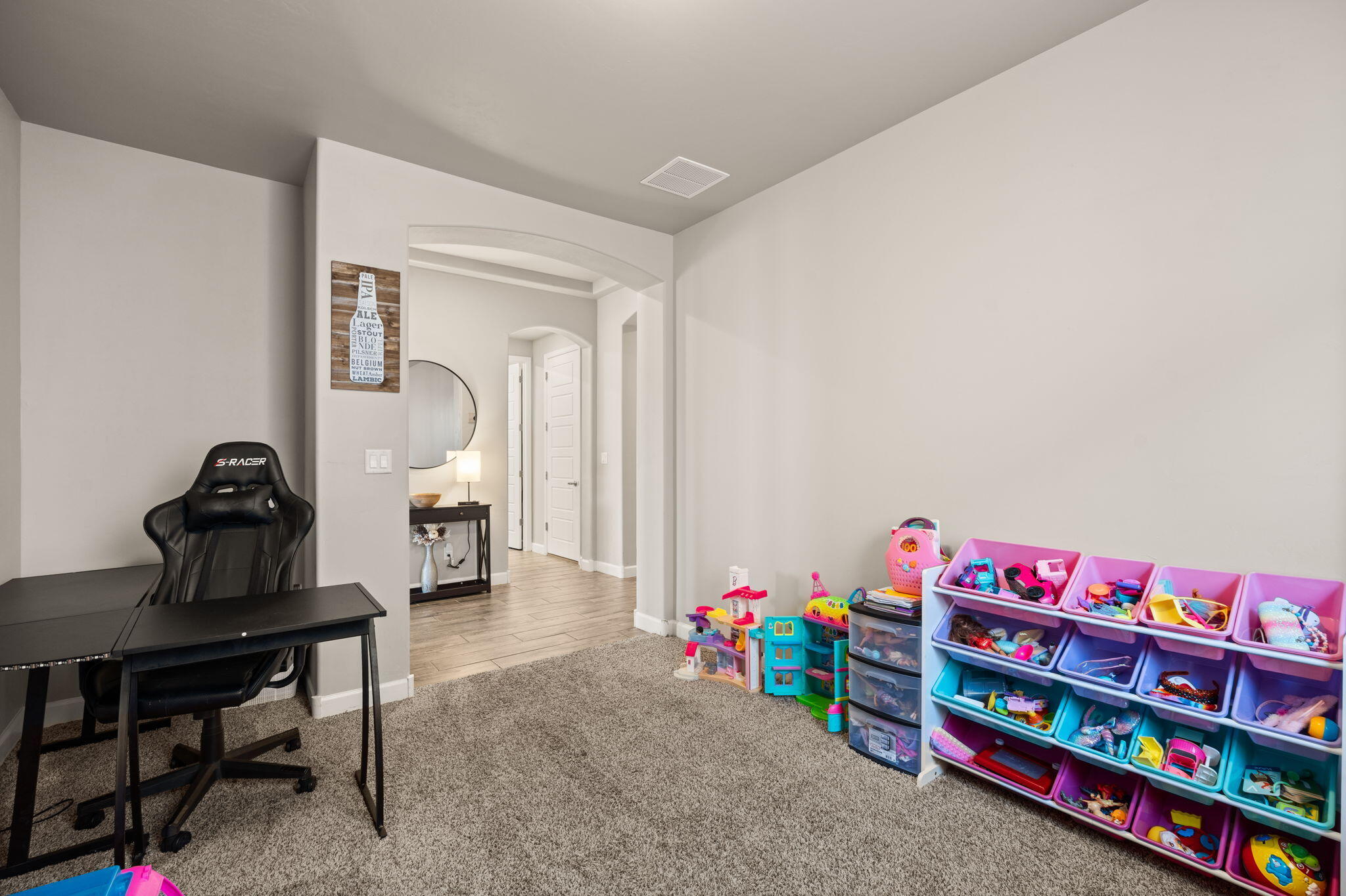 6873 CLEARY Loop NE
