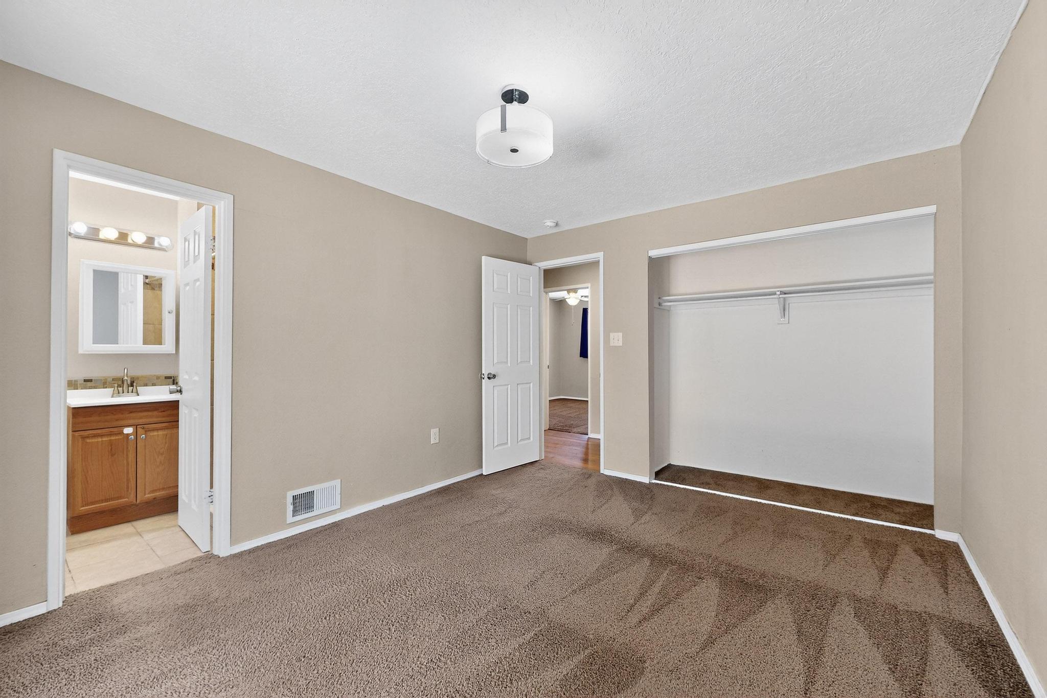 6312 ZIMMERMAN Avenue NE