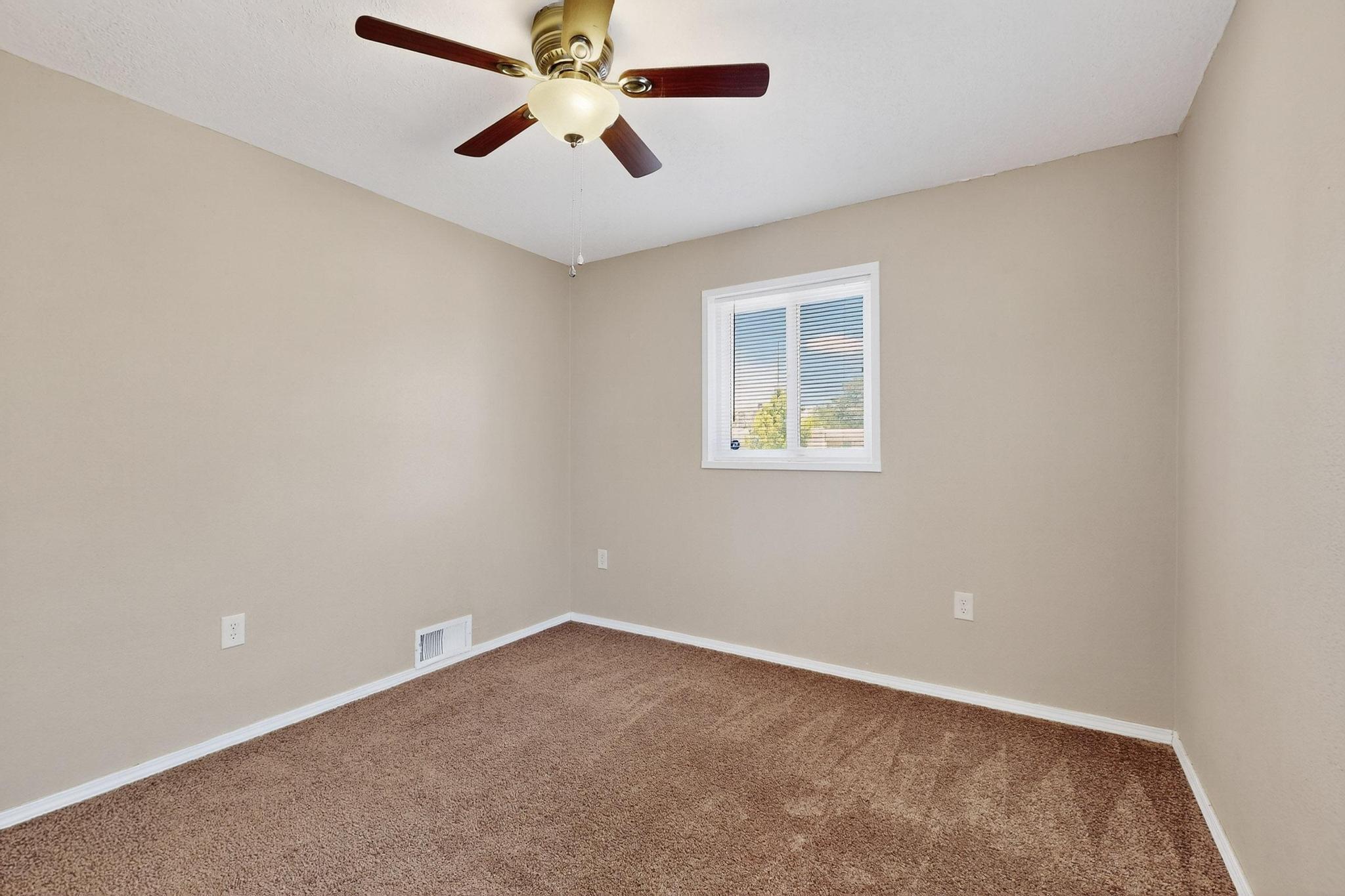 6312 ZIMMERMAN Avenue NE