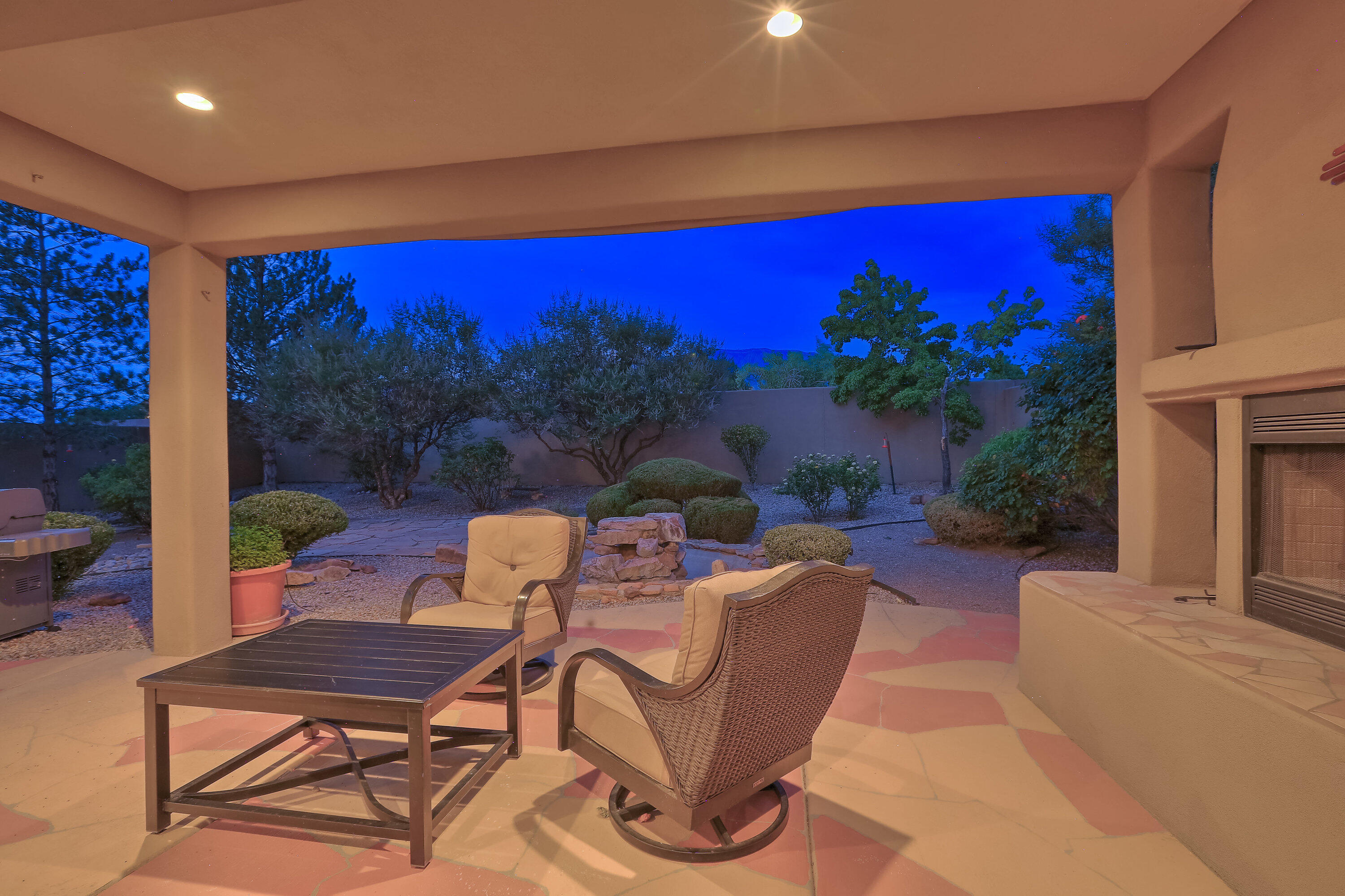 9404 BEAR MOUNTAIN Trail NE