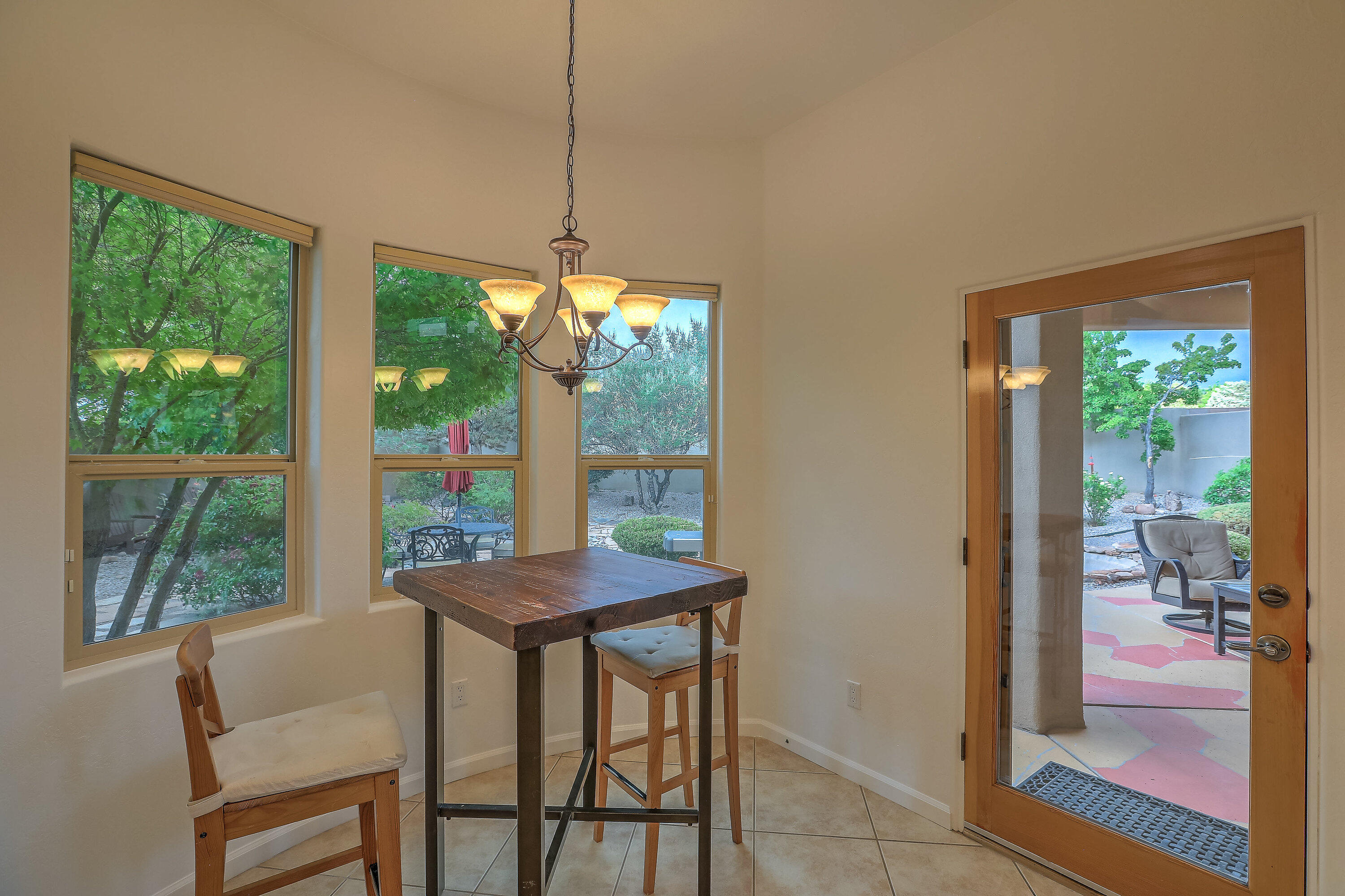 9404 BEAR MOUNTAIN Trail NE