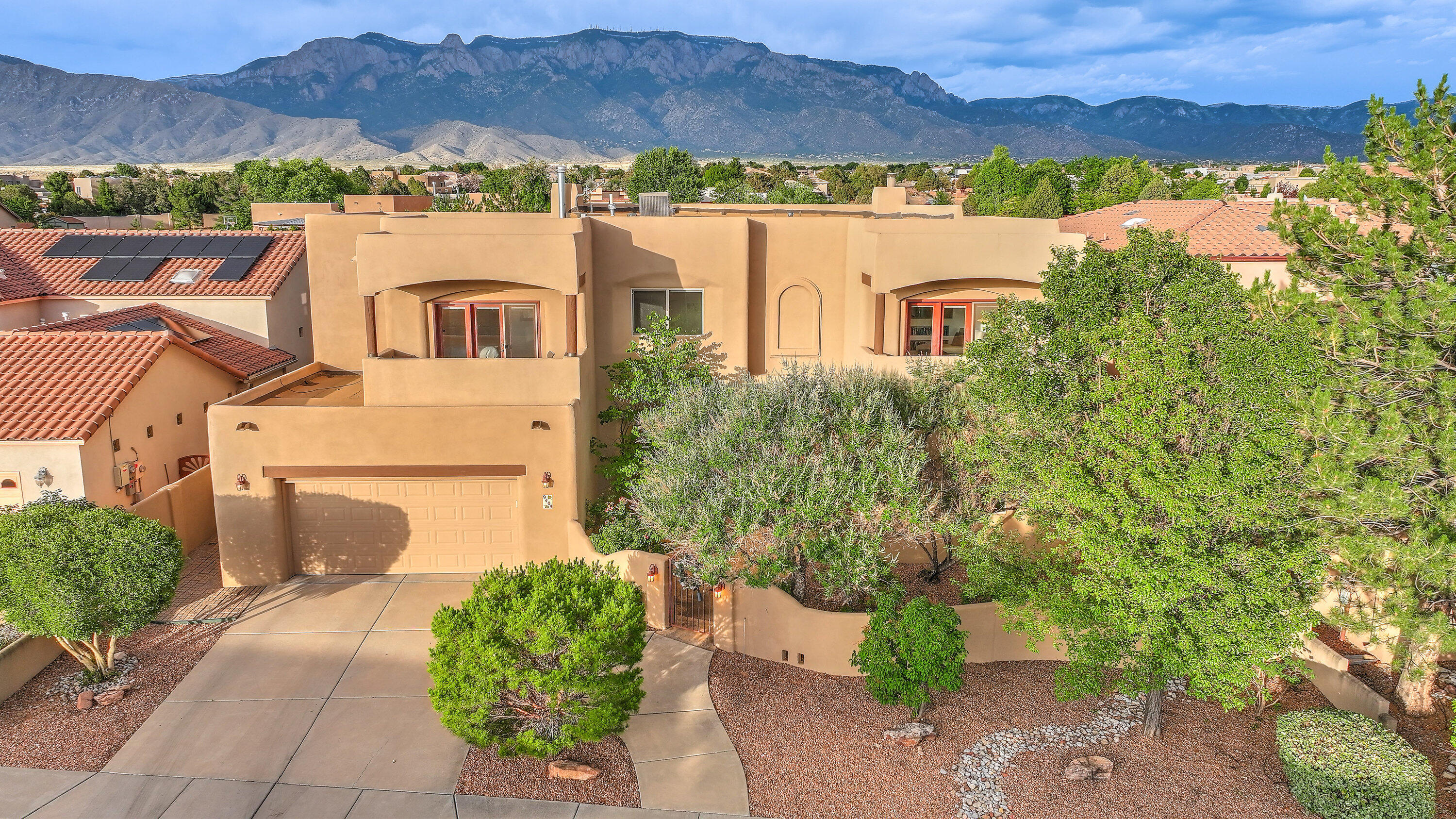 9404 BEAR MOUNTAIN Trail NE