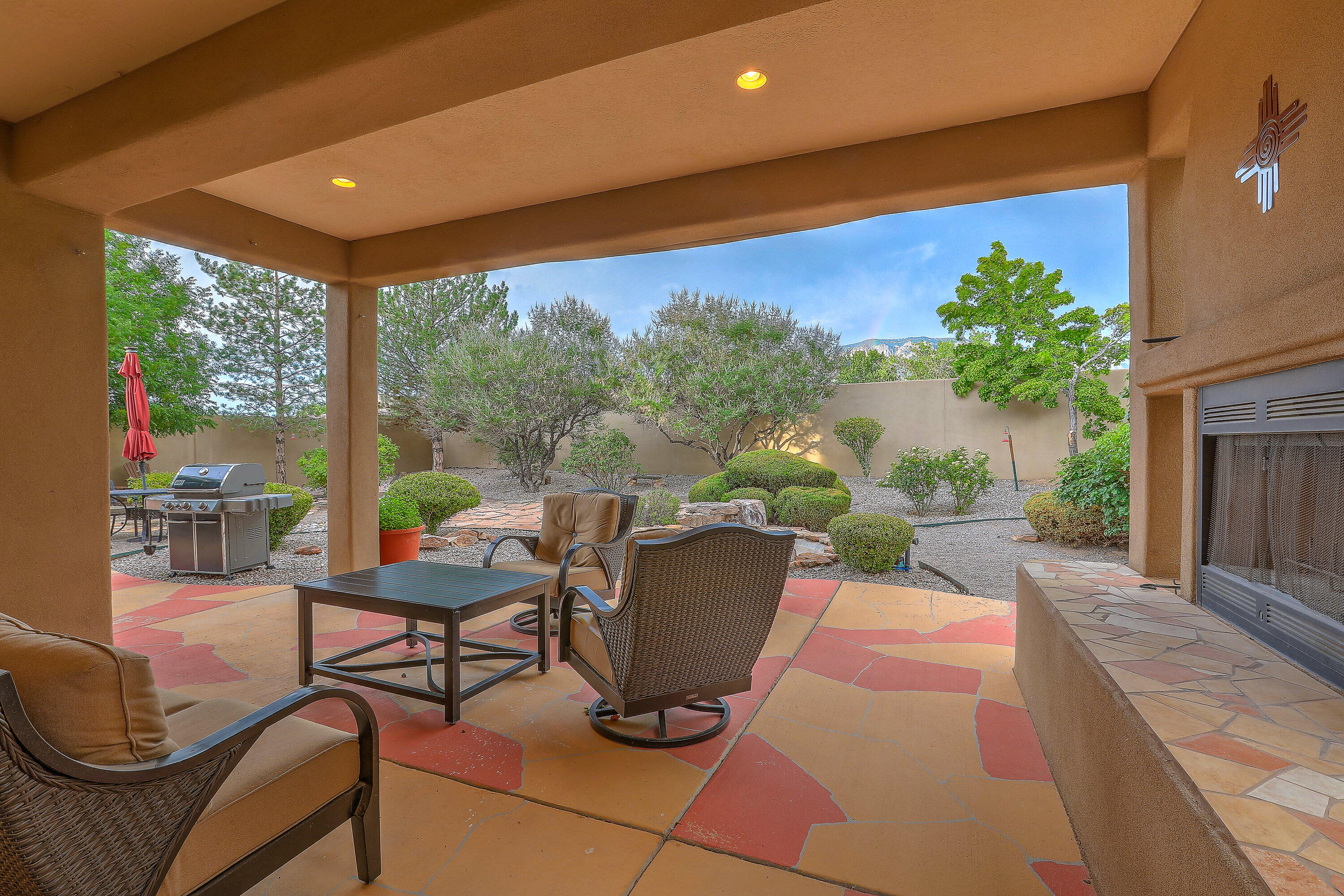 9404 BEAR MOUNTAIN Trail NE