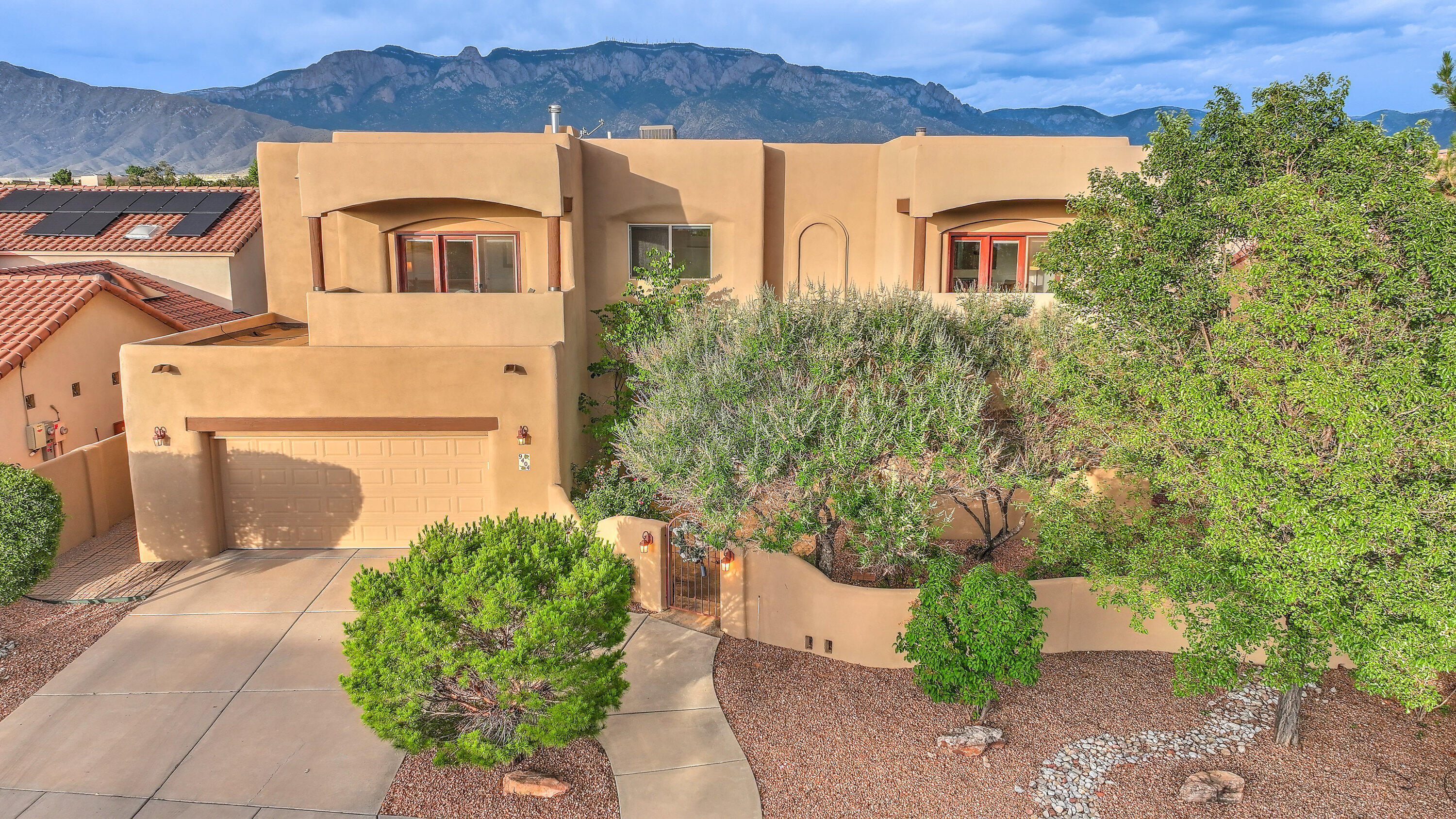 9404 BEAR MOUNTAIN Trail NE