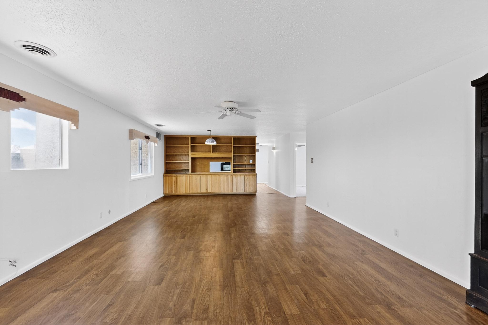 795 TRAMWAY Lane NE D