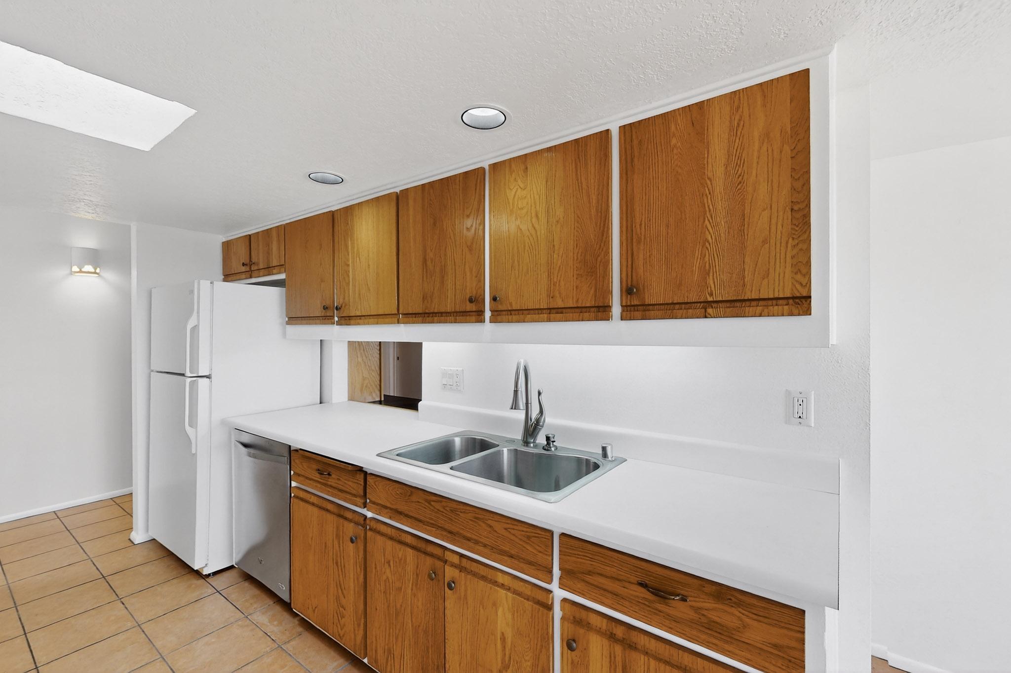 795 TRAMWAY Lane NE D