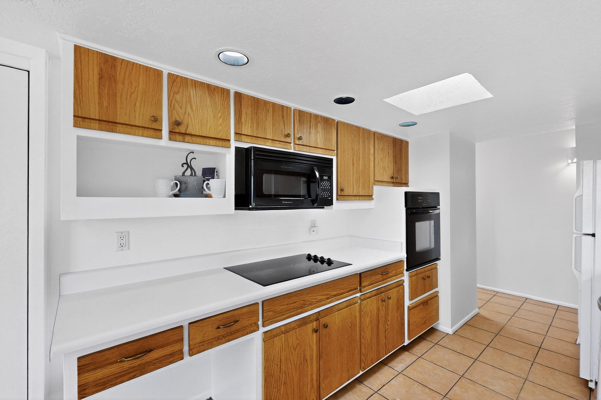 795 TRAMWAY Lane NE D