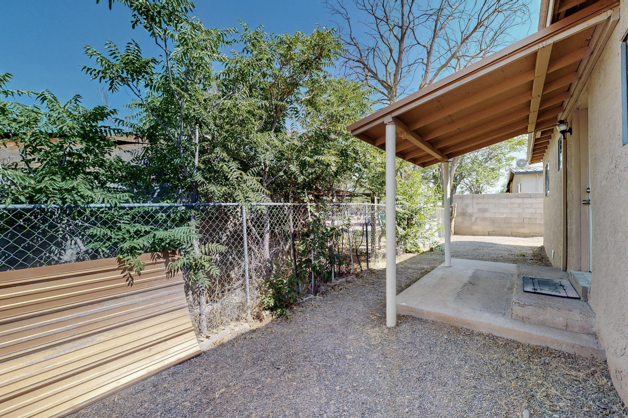 220 GARCIA Road NE B