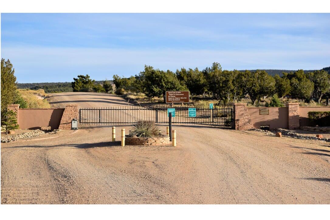 1747 DEER CANYON Trail