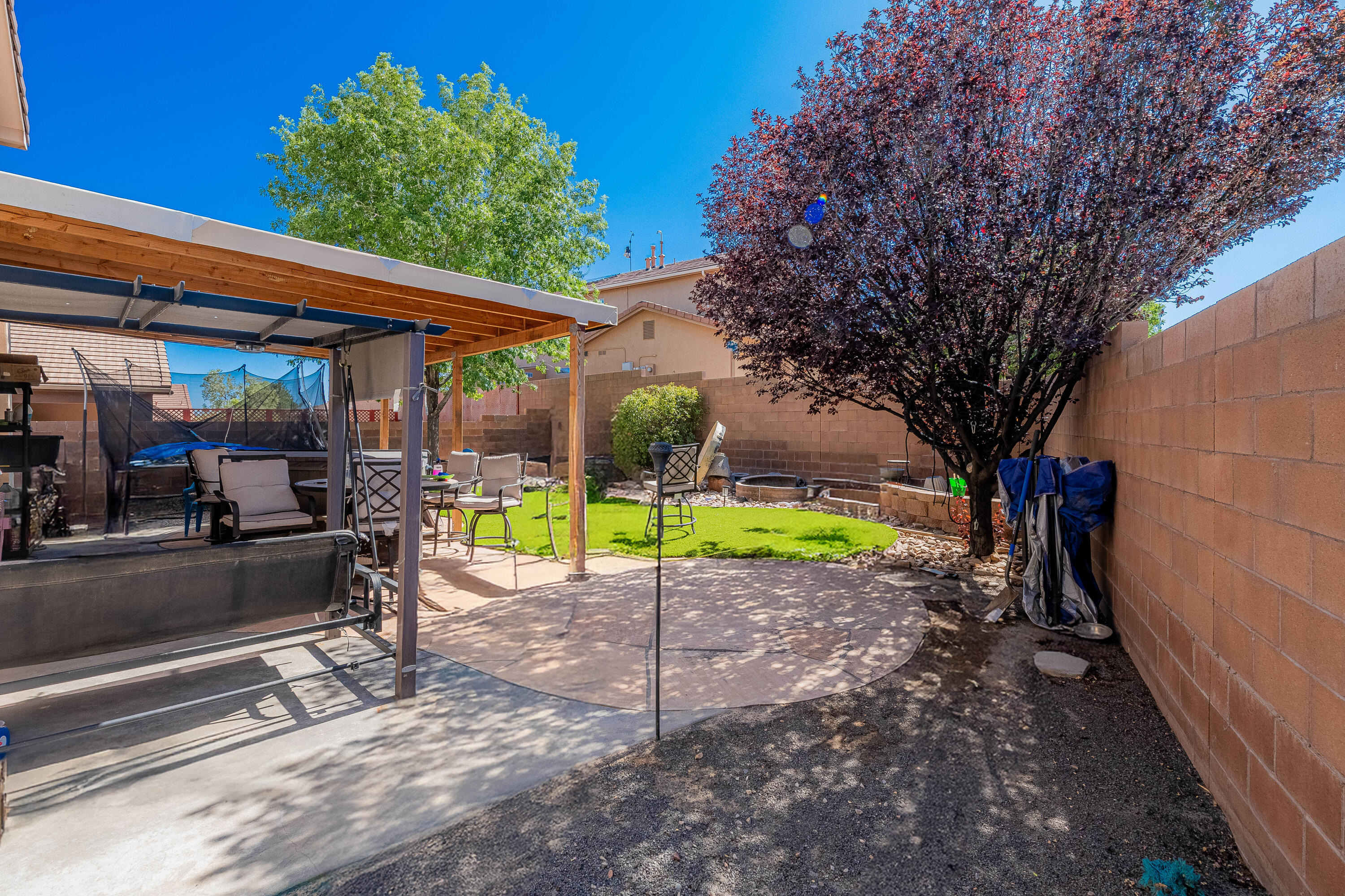 2102 MARGARITA Drive SE