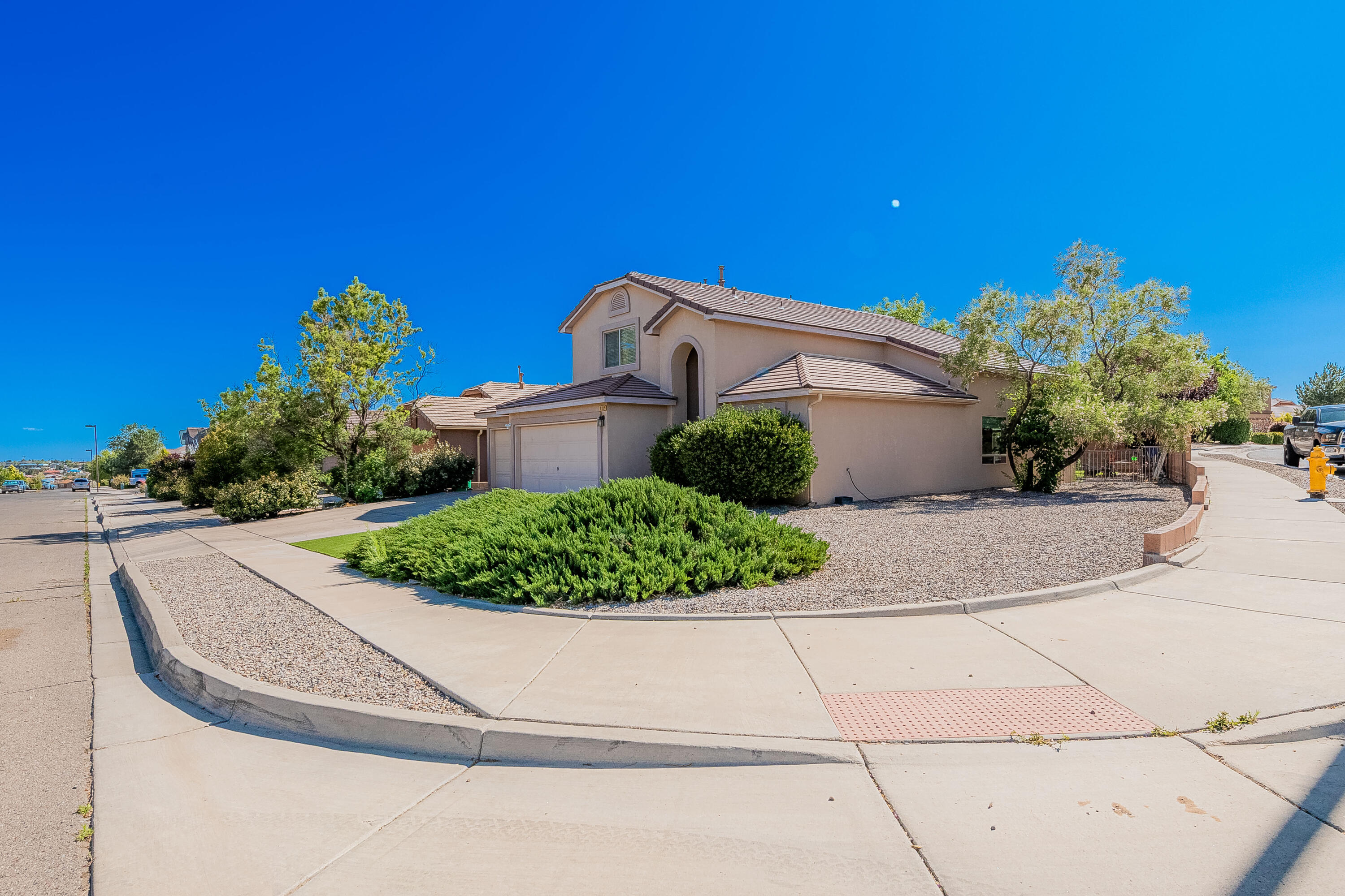 2102 MARGARITA Drive SE