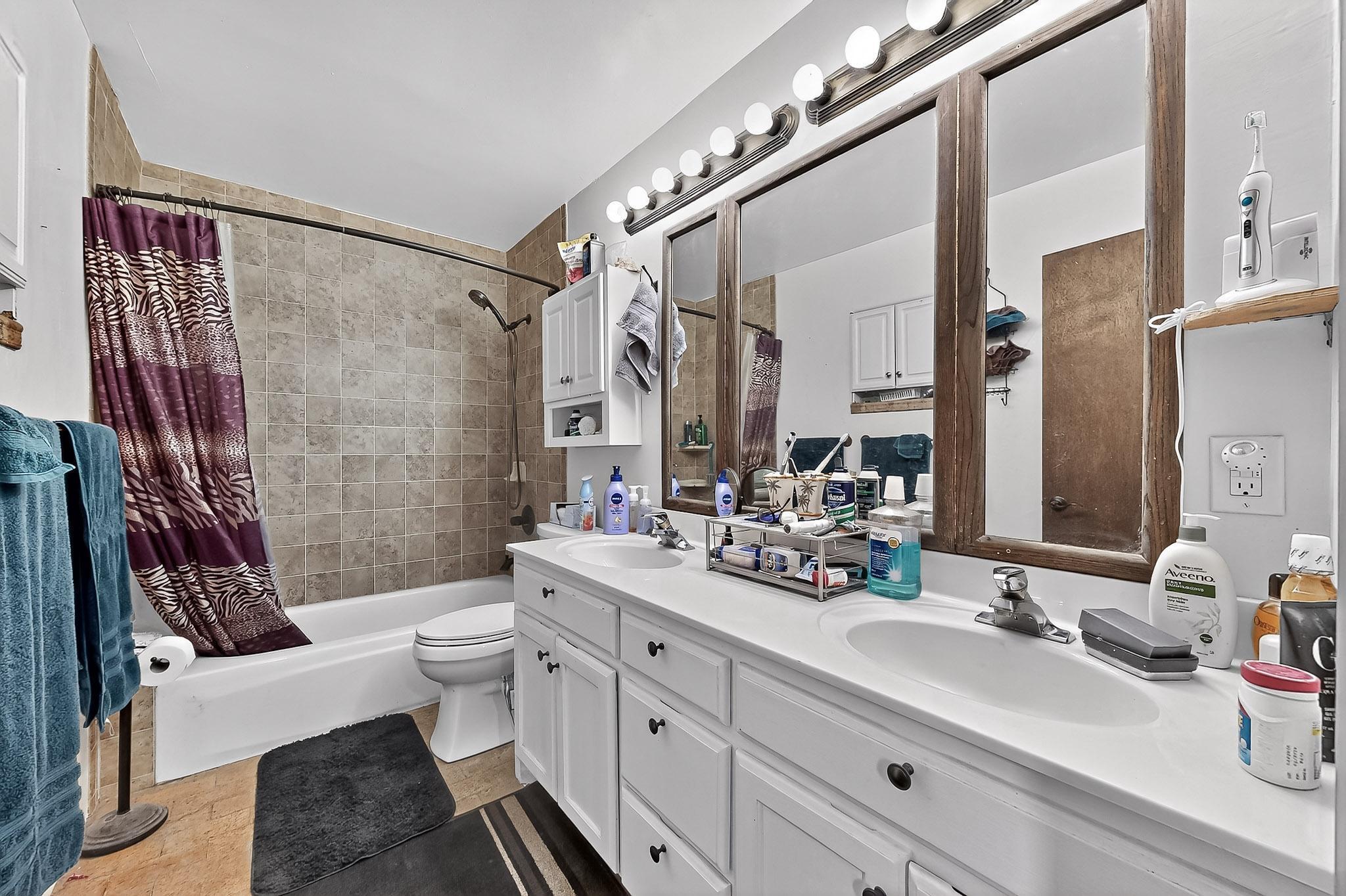 16 BOBOLINK Lane
